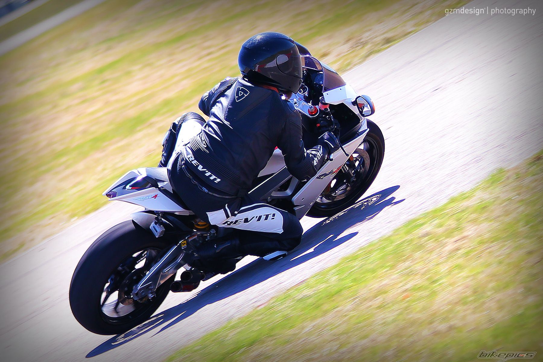 2011 APRILIA RSV4 | Picture 2538069 motorcycle photo