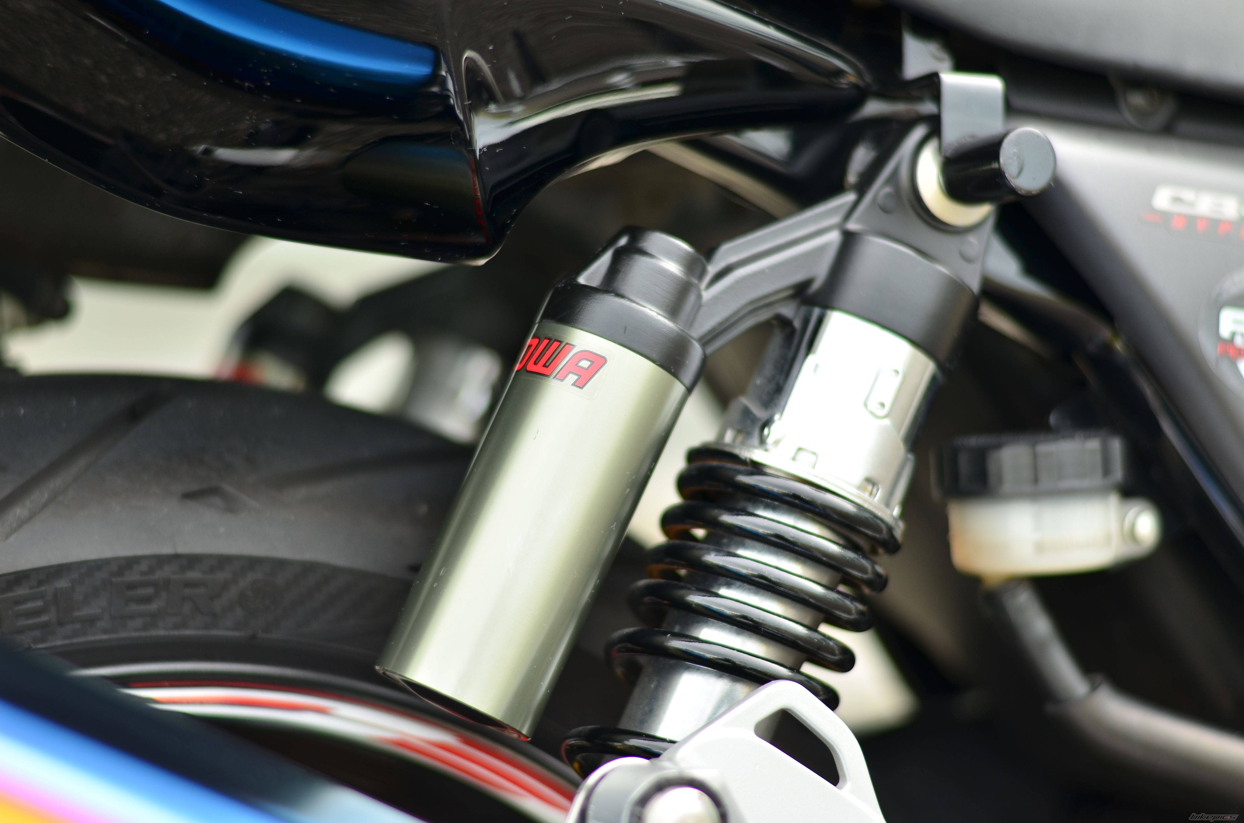 2011 HONDA CB400 REVO | Picture 2539900 motorcycle photo