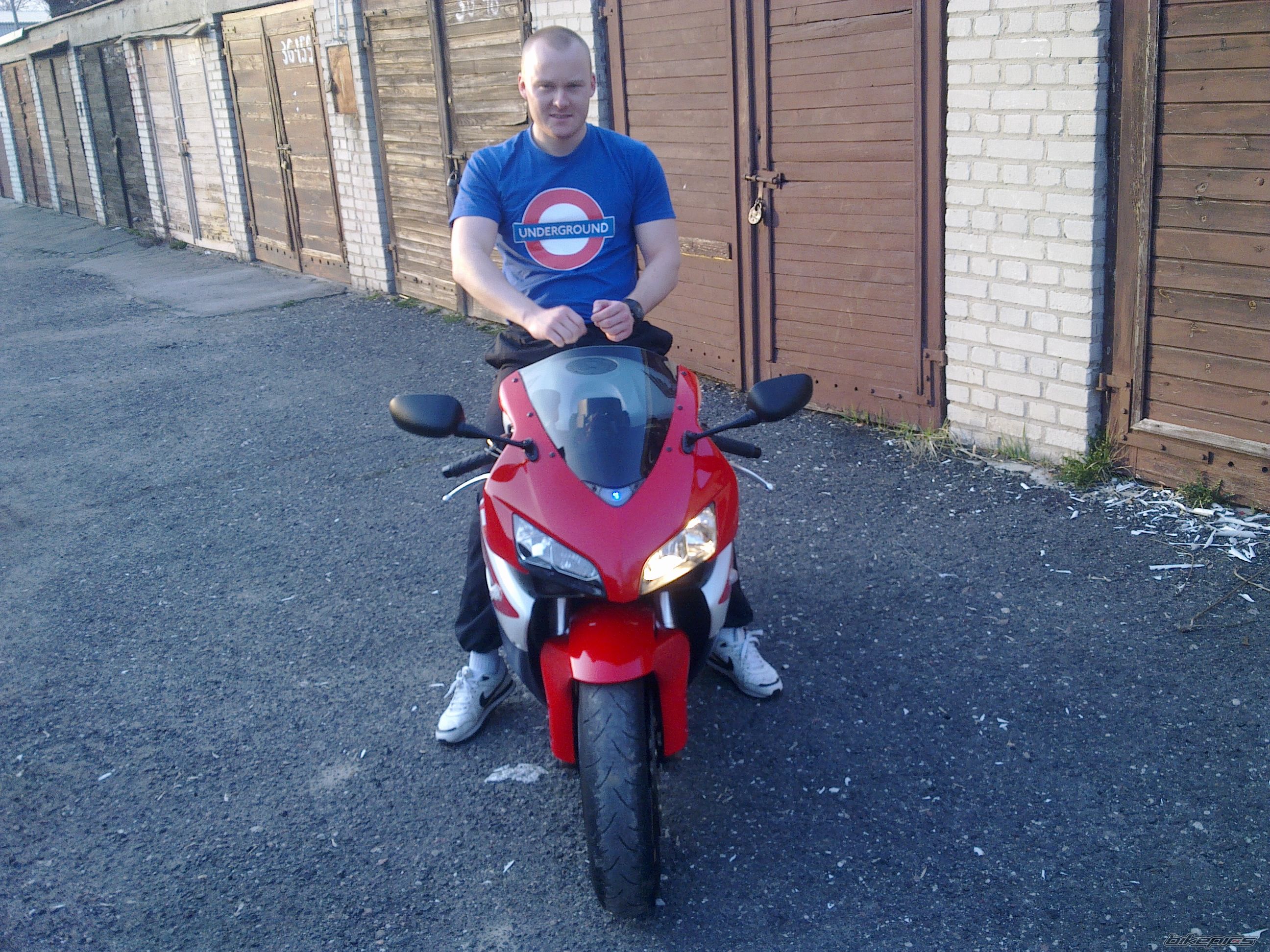 2004 HONDA CBR 1000  RR | Picture 2543435 motorcycle photo