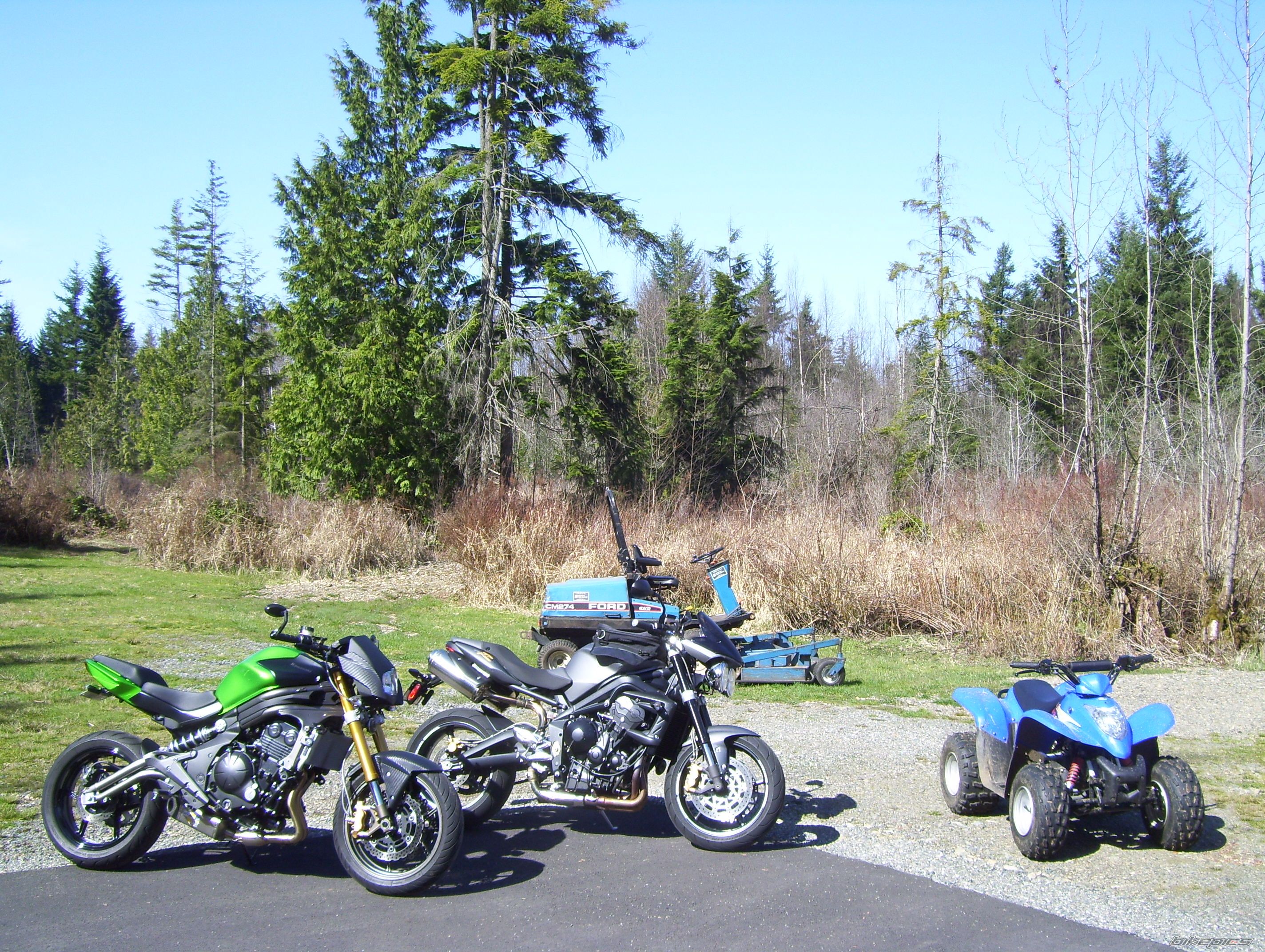 2011 TRIUMPH STREET TRIPLE R | Picture 2544292 motorcycle photo