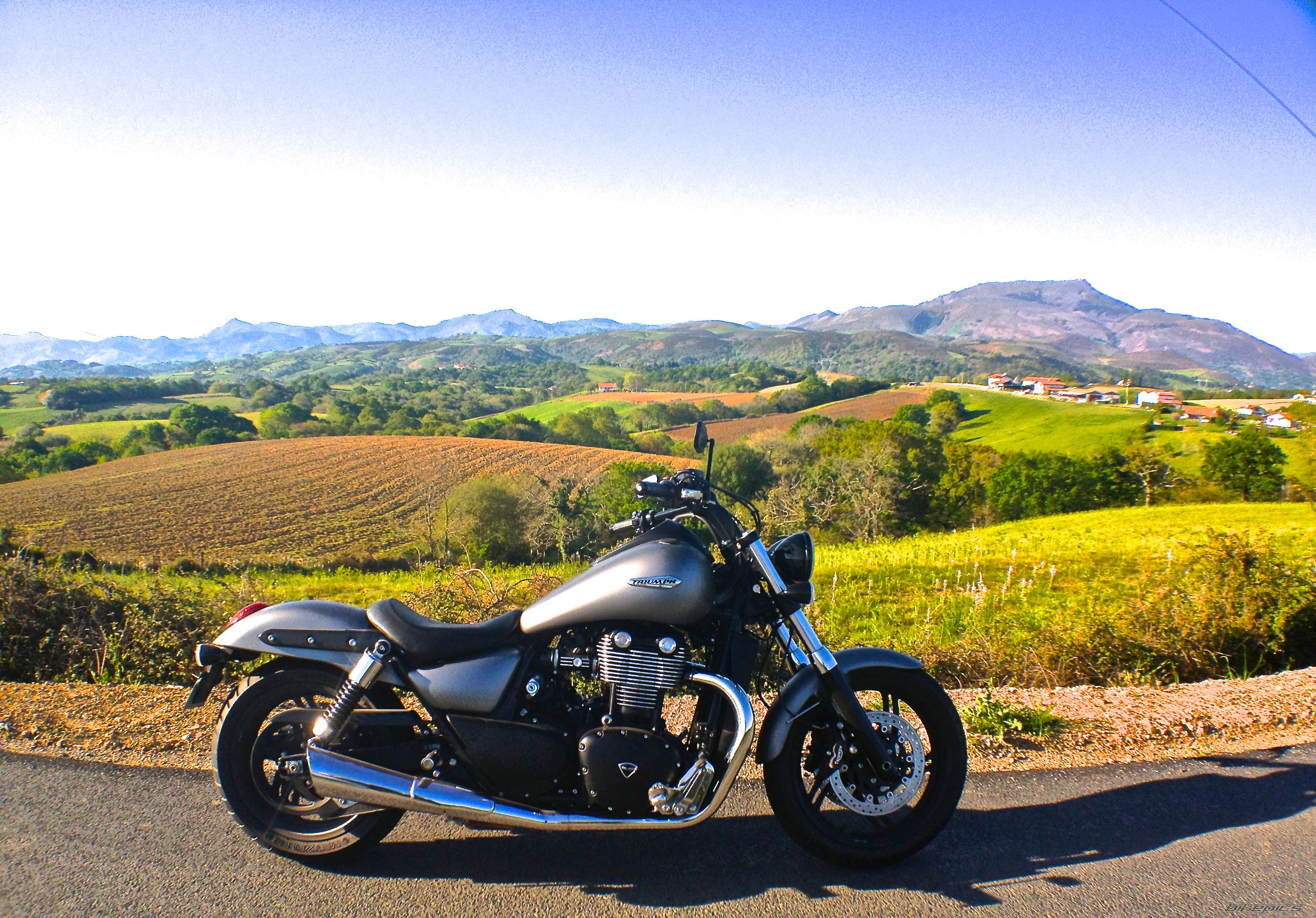 2013 TRIUMPH THUNDERBIRD STORM | Picture 2546640 motorcycle photo