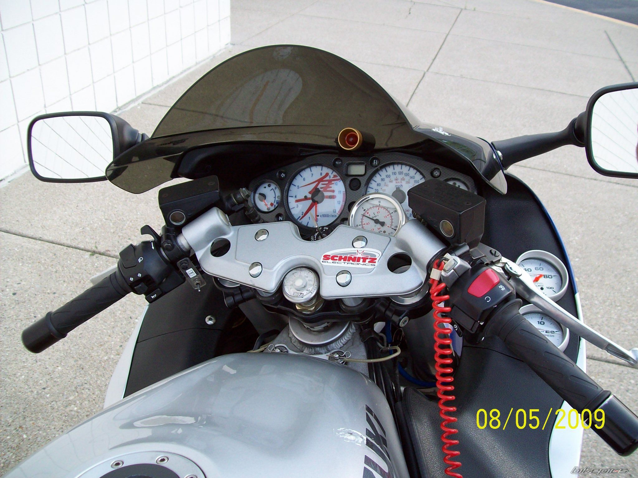 2000 SUZUKI GSX1300R | Picture 2549233 motorcycle photo