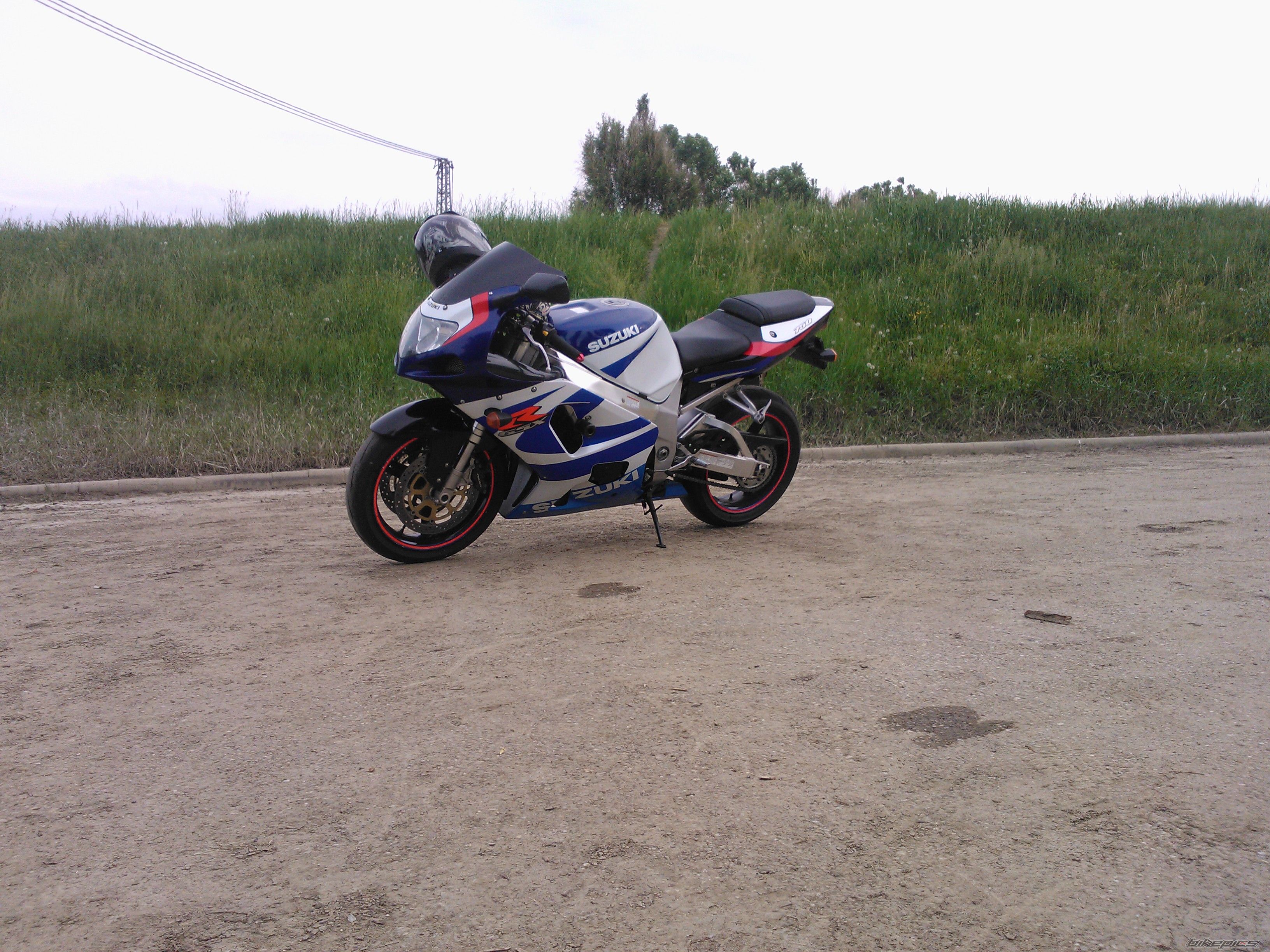 2000 SUZUKI GSX R 750 | Picture 2551884 motorcycle photo