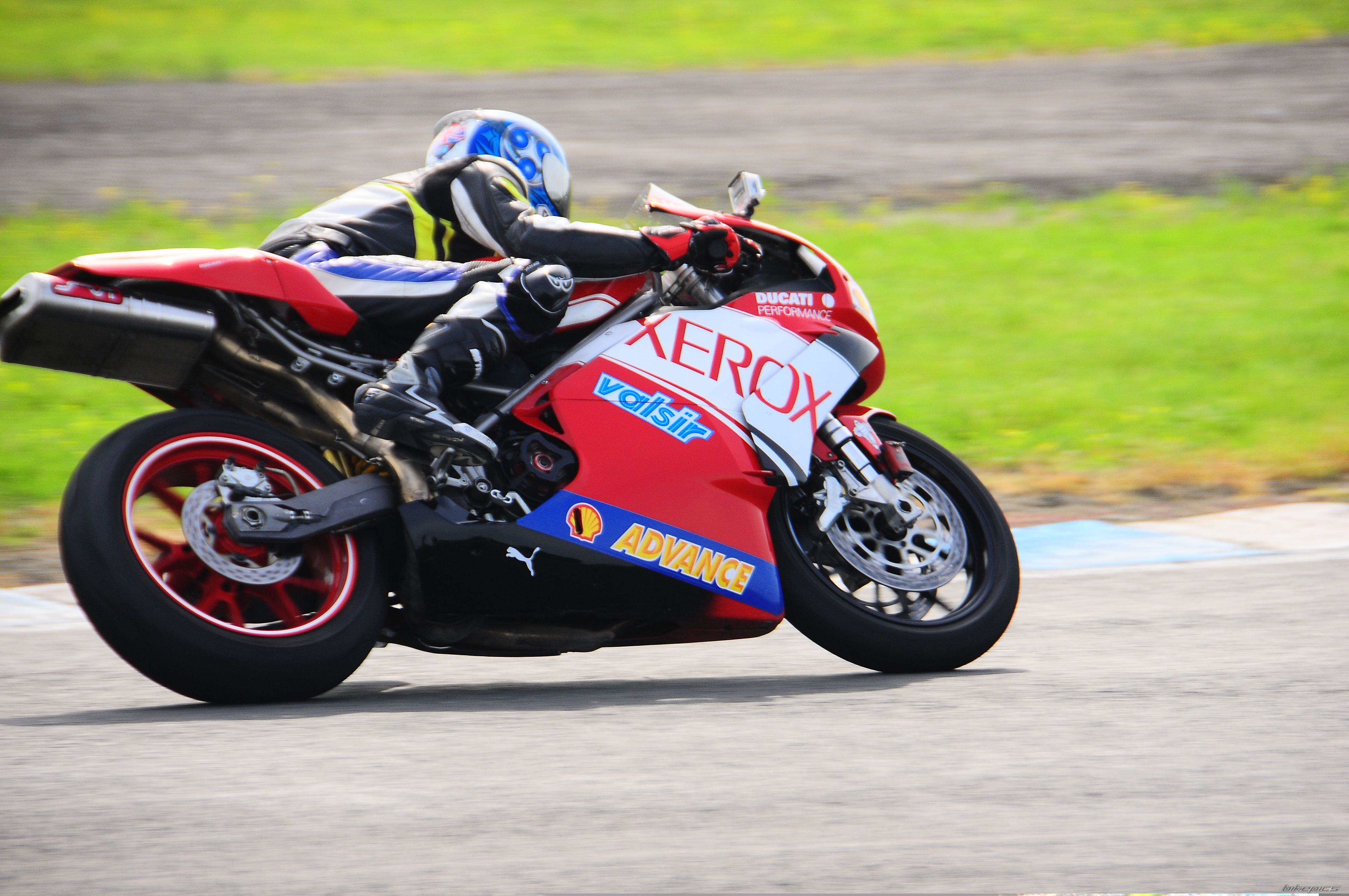 2004 DUCATI 749 | Picture 2555163 motorcycle photo