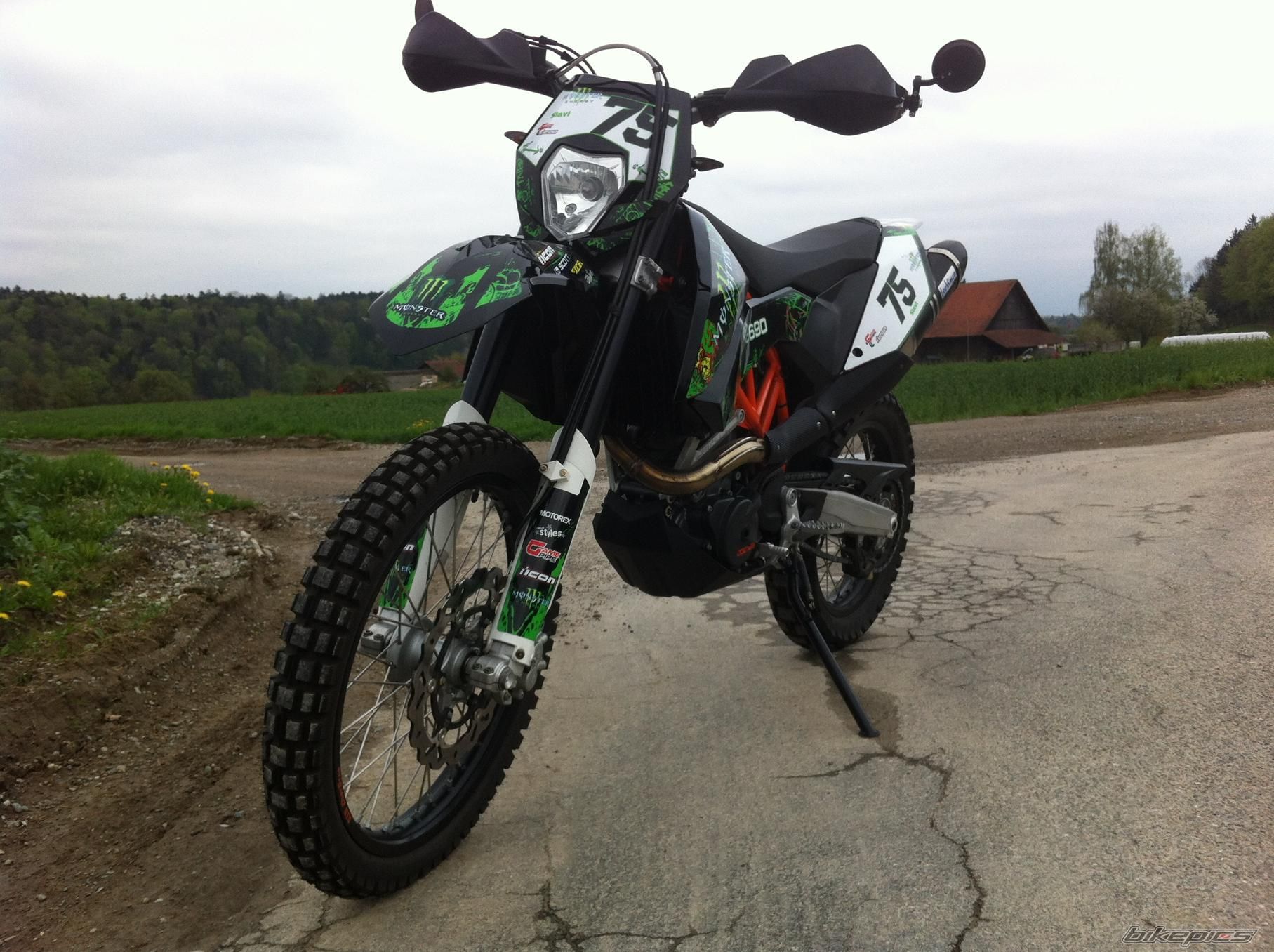 2010 KTM 690 ENDURO | Picture 2555945 motorcycle photo