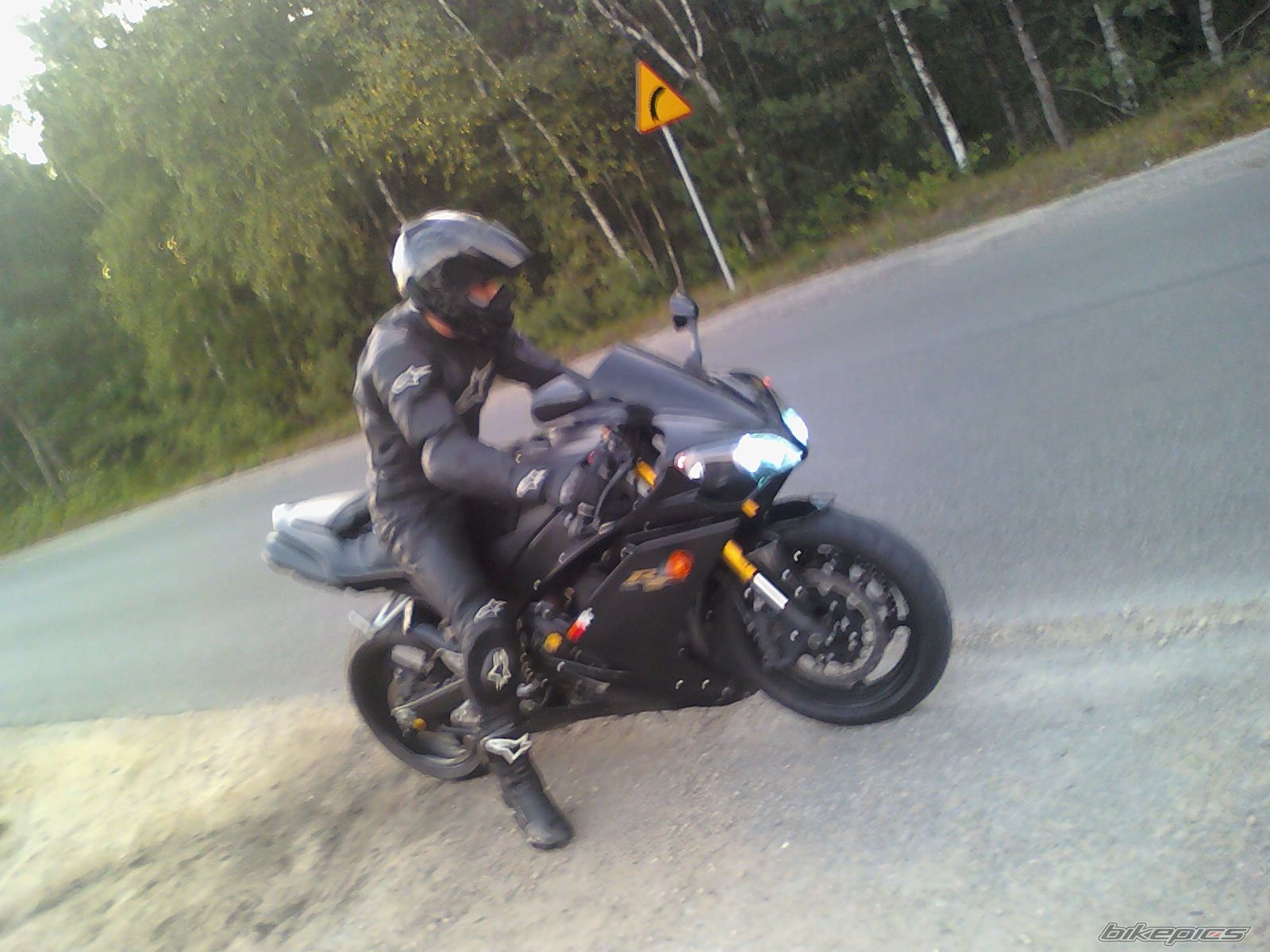 2008 YAMAHA YZF R1 | Picture 2558207 motorcycle photo