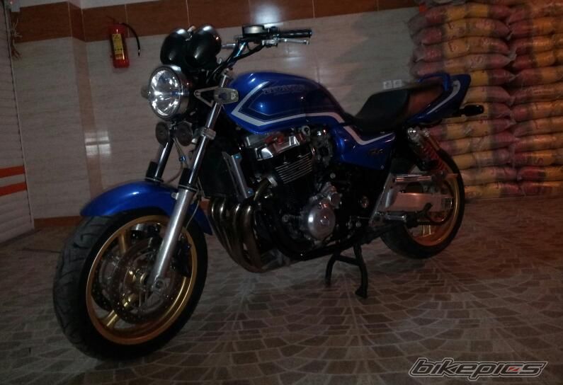 2000 HONDA CB1300 | Picture 2558378 motorcycle photo