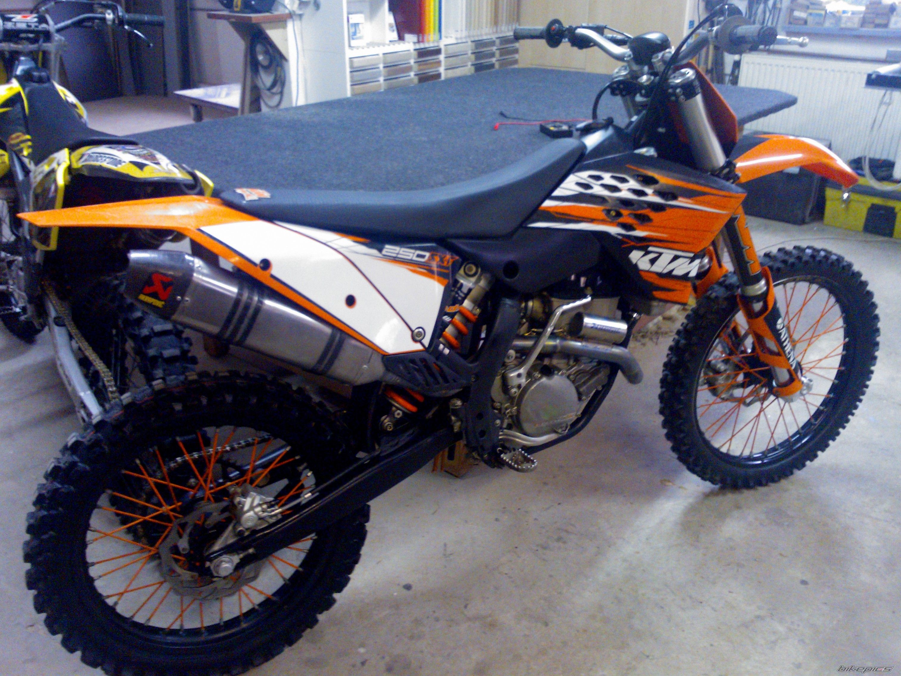 2010 KTM 250 SXF | Picture 2561482 motorcycle photo