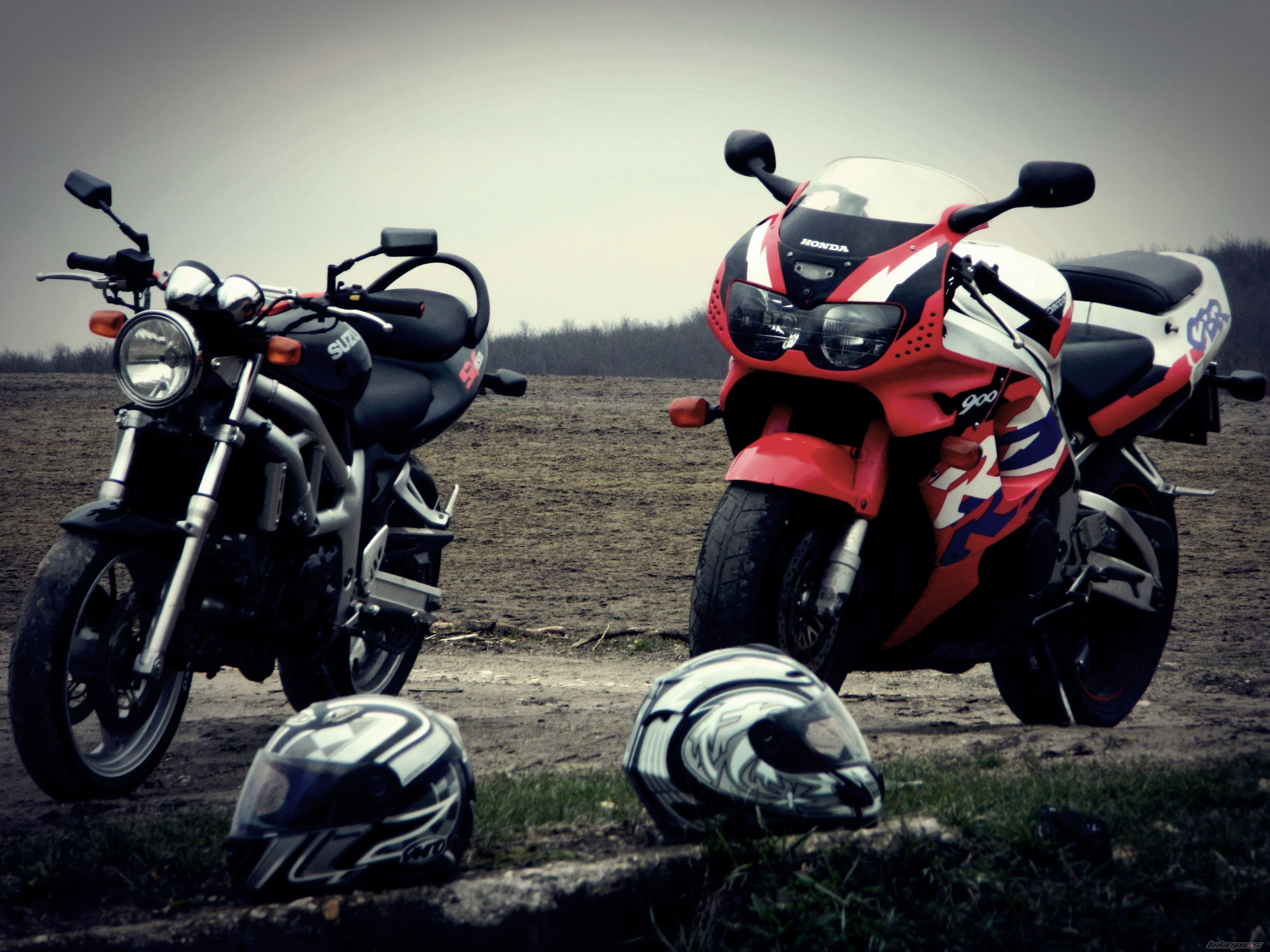 1997 HONDA CBR 900RR FIREBLADE | Picture 2561542 motorcycle photo