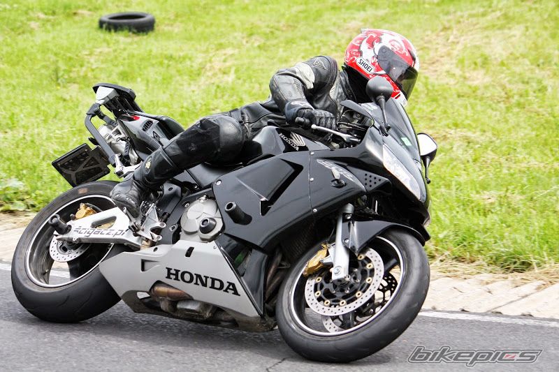 2004 HONDA CBR 600 RR | Picture 2562590 motorcycle photo