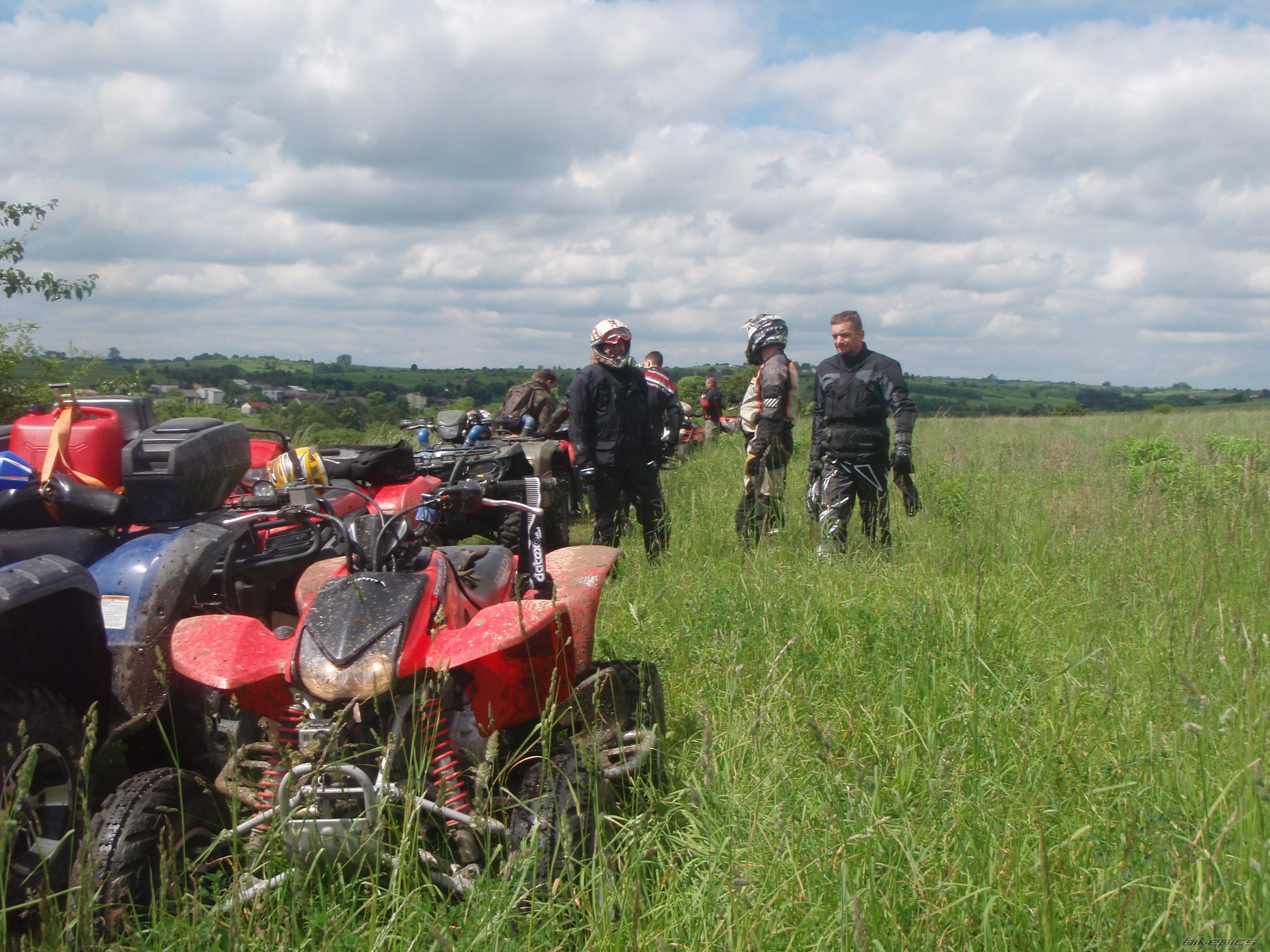 2011 BOMBARDIER OUTLANDER 800 XT | Picture 2562600 motorcycle photo