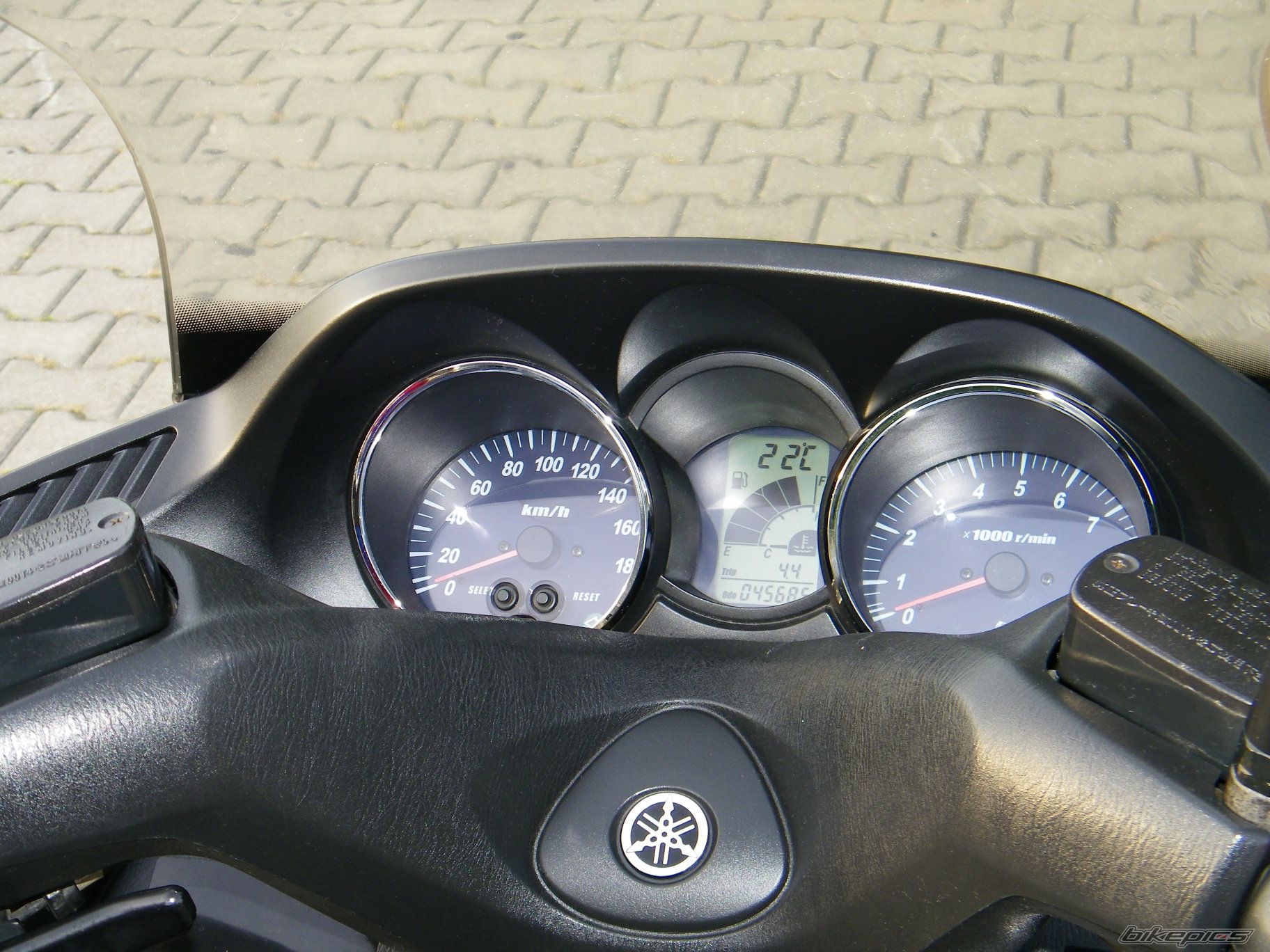 2004 YAMAHA MAJESTY 400 | Picture 2564818 motorcycle photo
