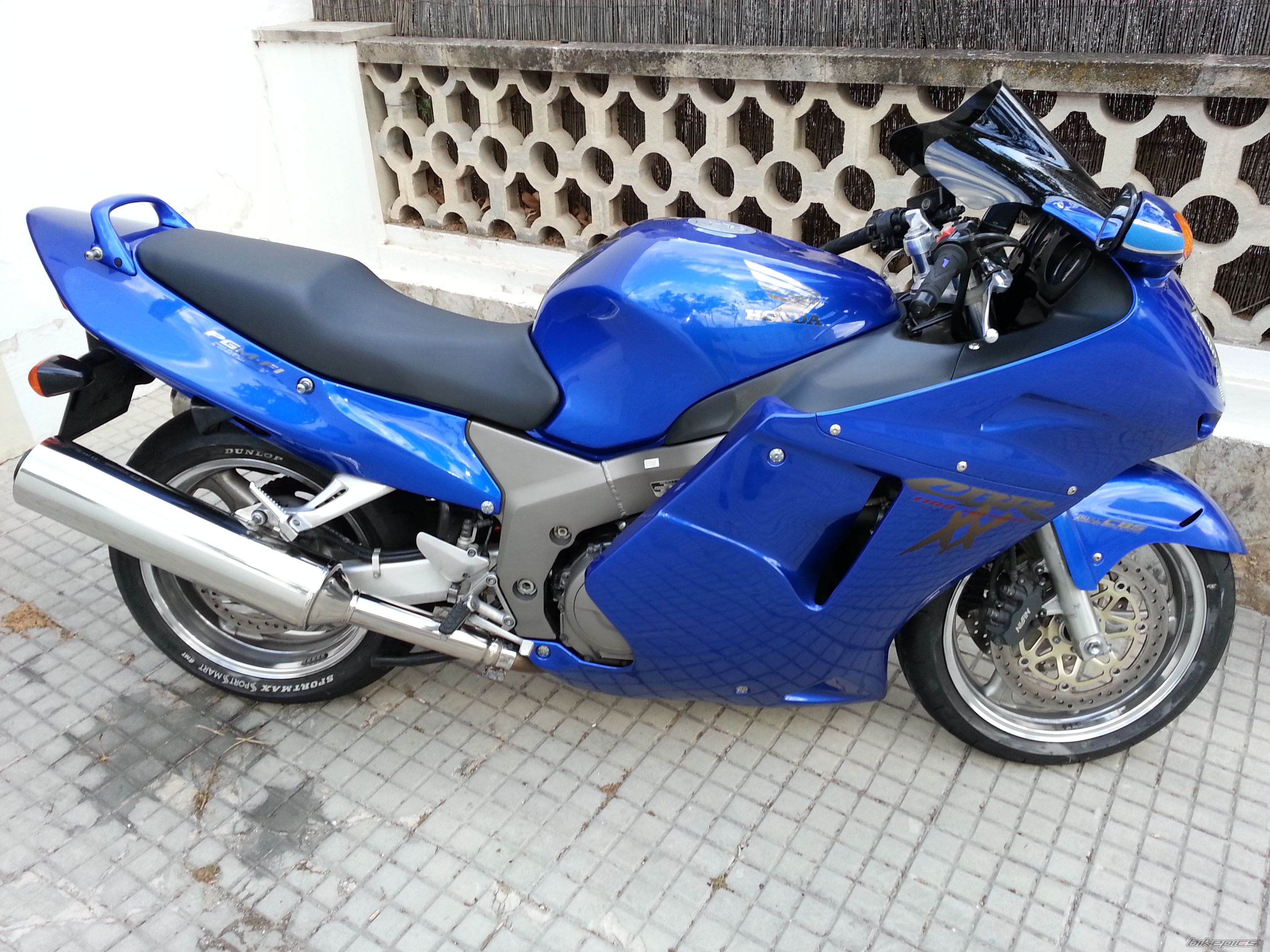 2000 HONDA CBR 1100 BLACKBIRD | Picture 2565650 motorcycle photo