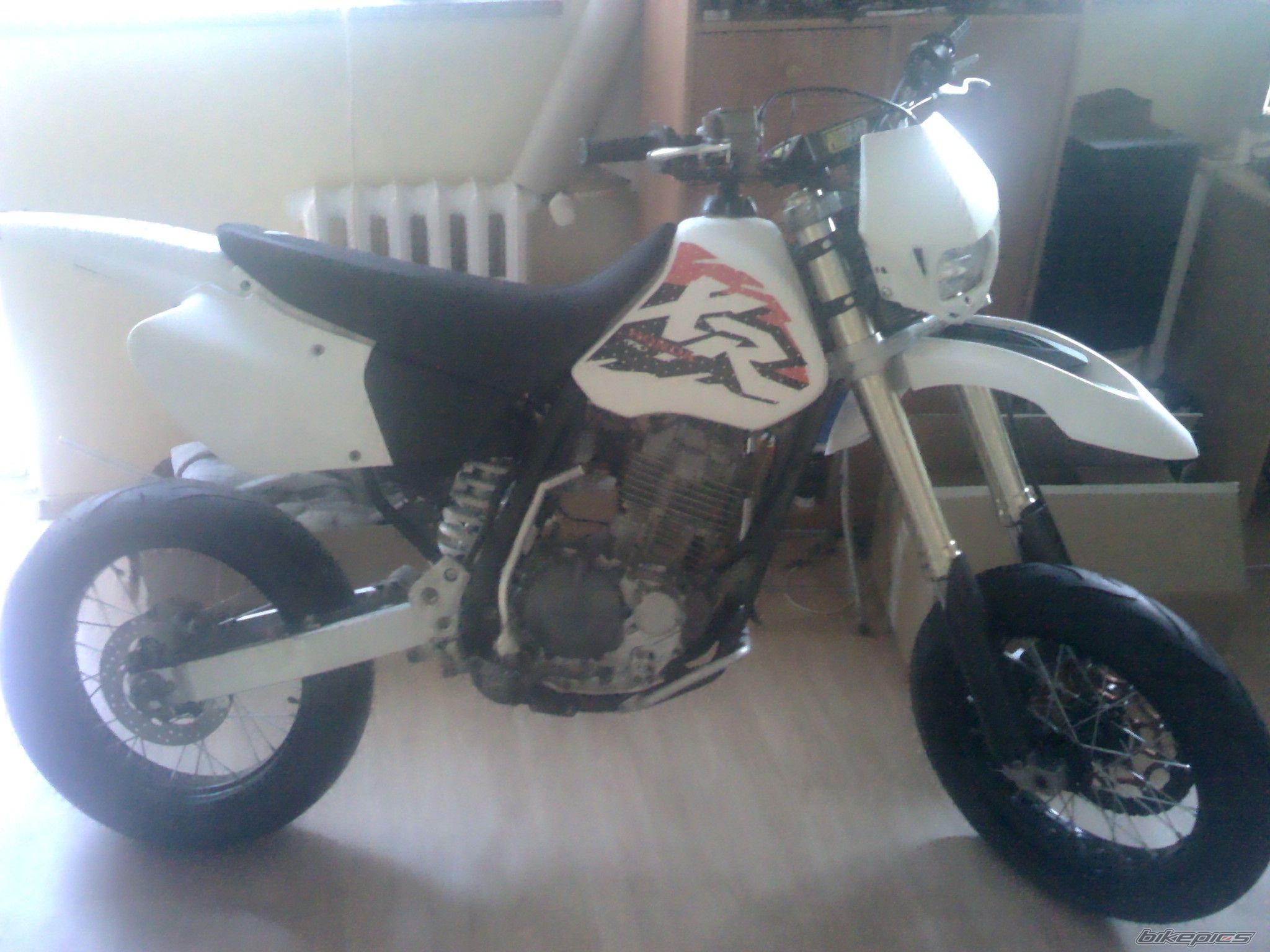 1998 HONDA XR 400 | Picture 2566100 motorcycle photo