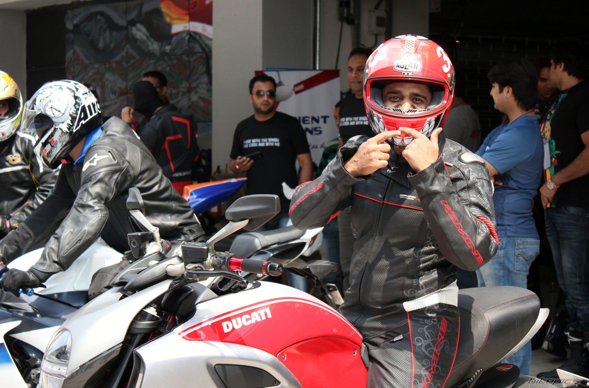 2012 DUCATI DIAVEL | Picture 2566418 motorcycle photo