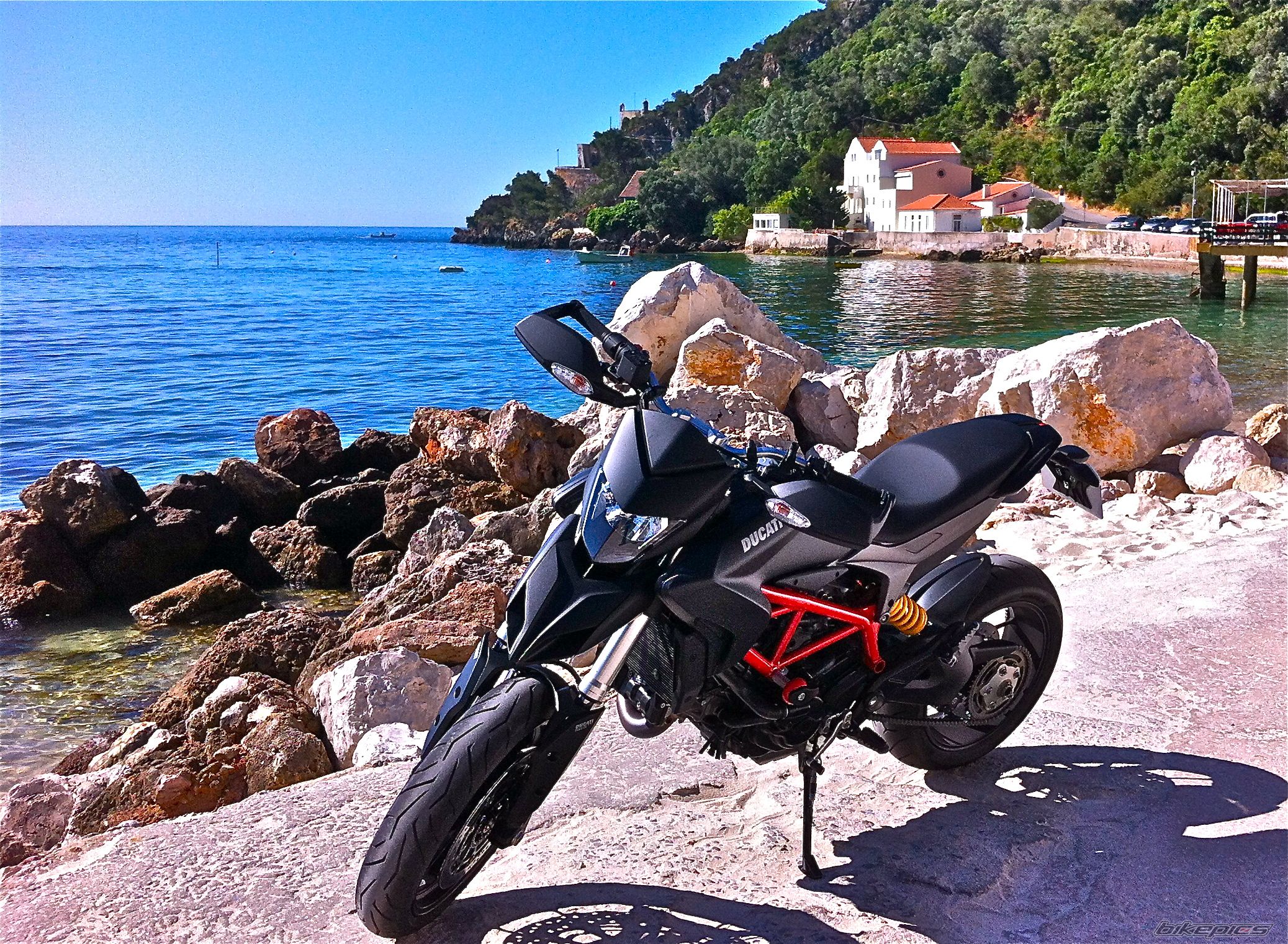 2013 DUCATI HYPERMOTARD 821 | Picture 2567222 motorcycle photo