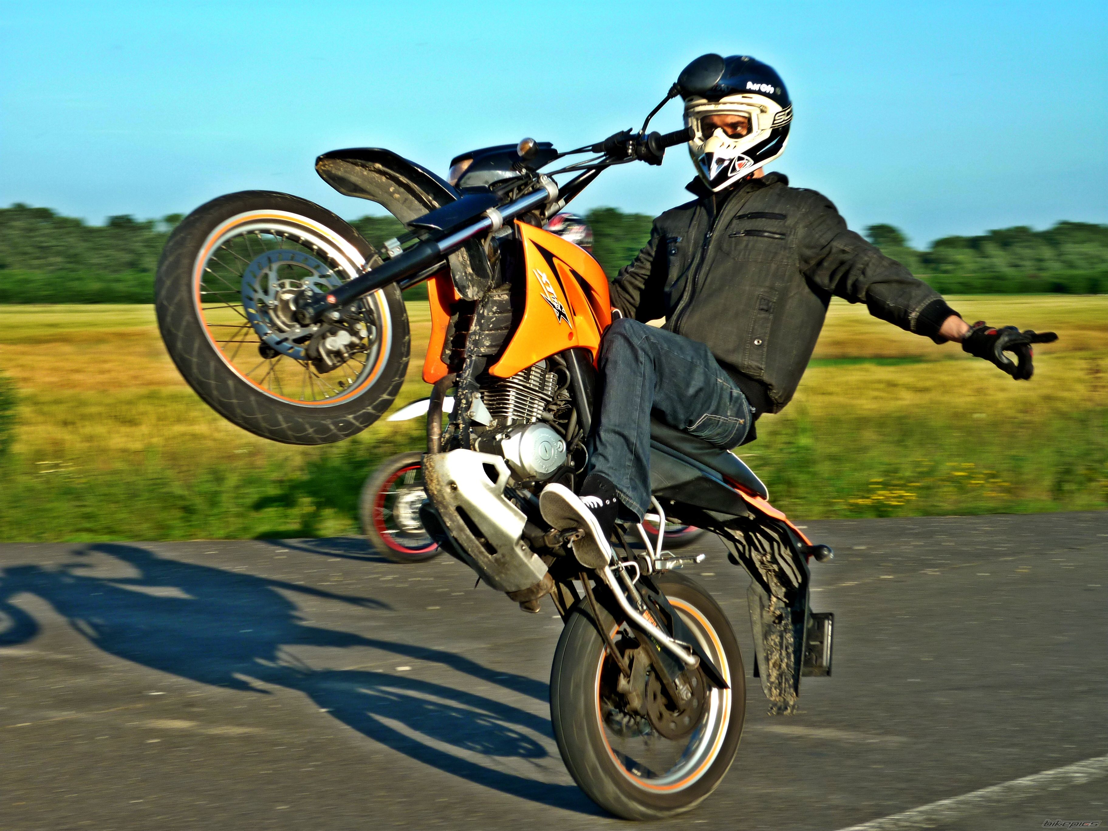 2006 YAMAHA XT 125 | Picture 2567871 motorcycle photo