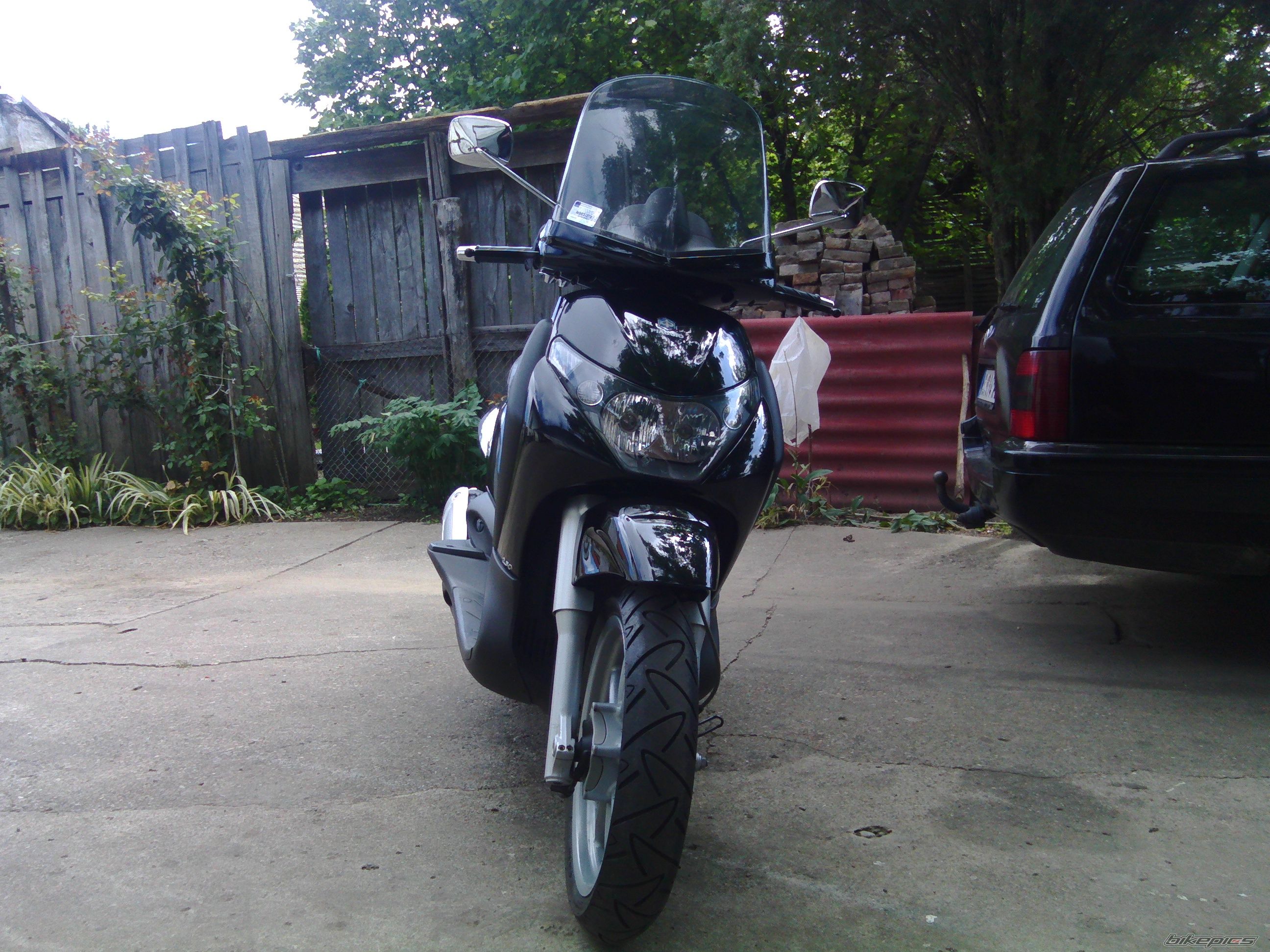 2004 PIAGGIO BEVERLY 250 | Picture 2570806 motorcycle photo