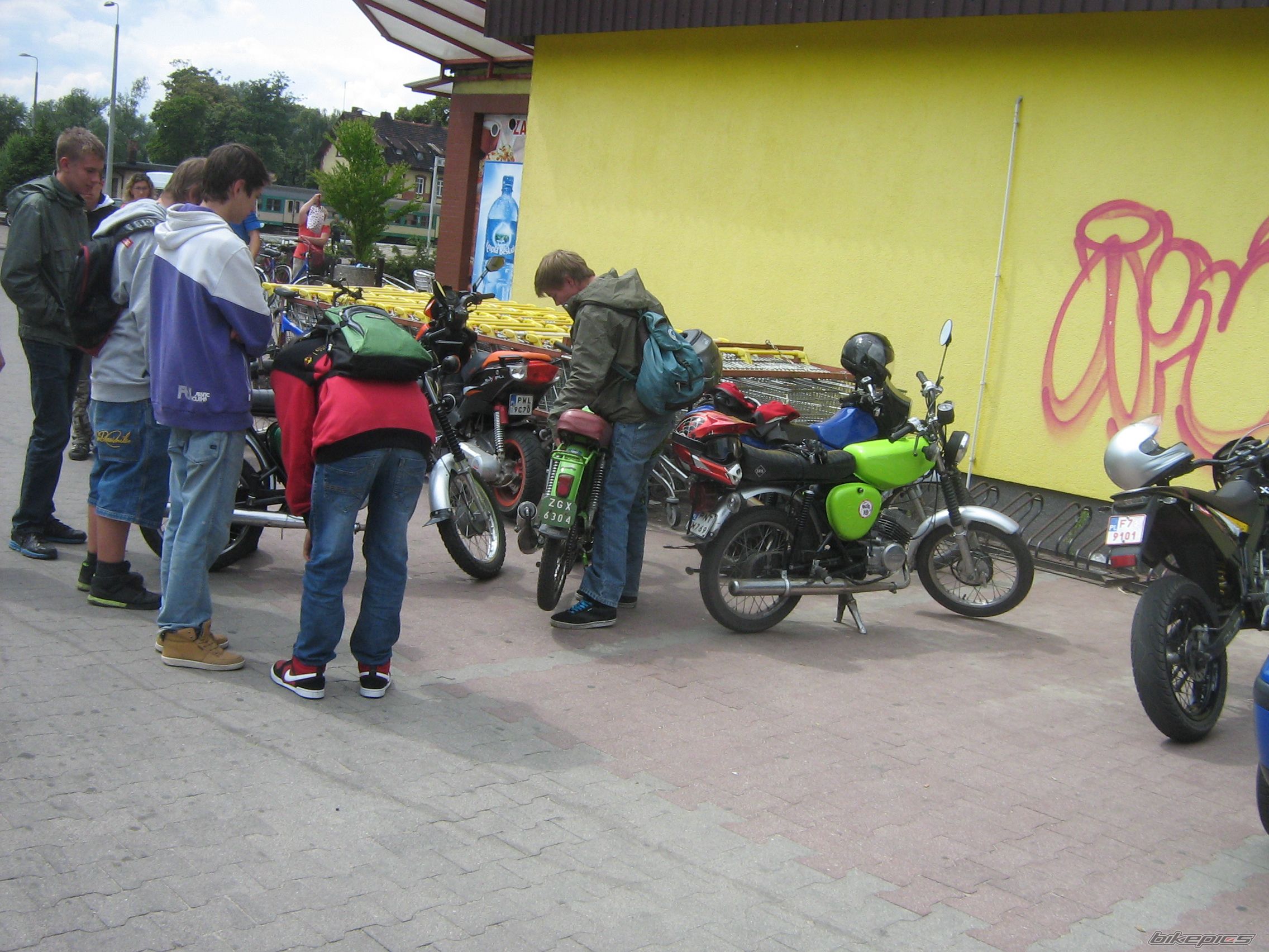    | Picture 2571463 motorcycle photo