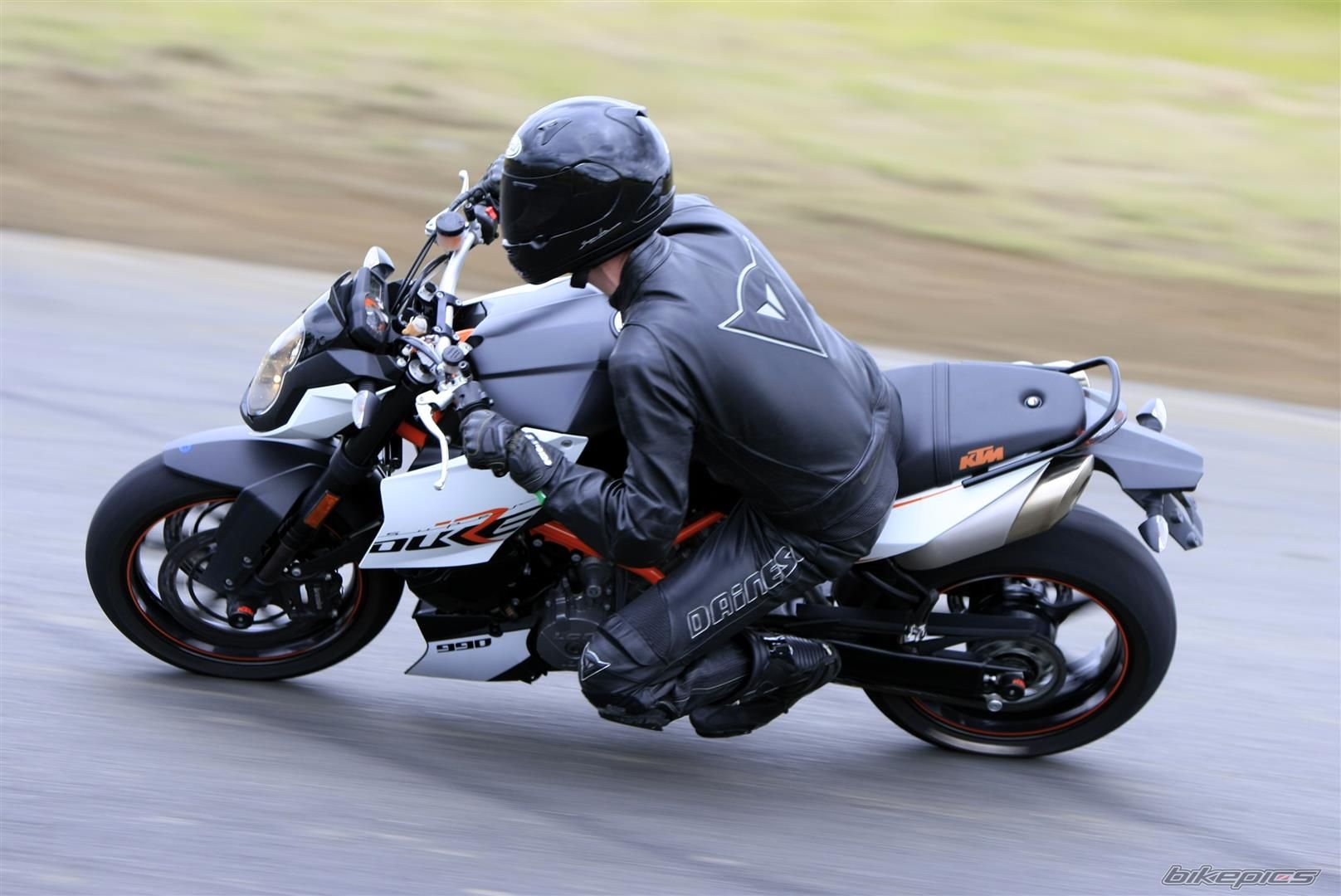 2012 KTM SUPER DUKE R | Picture 2573364 motorcycle photo