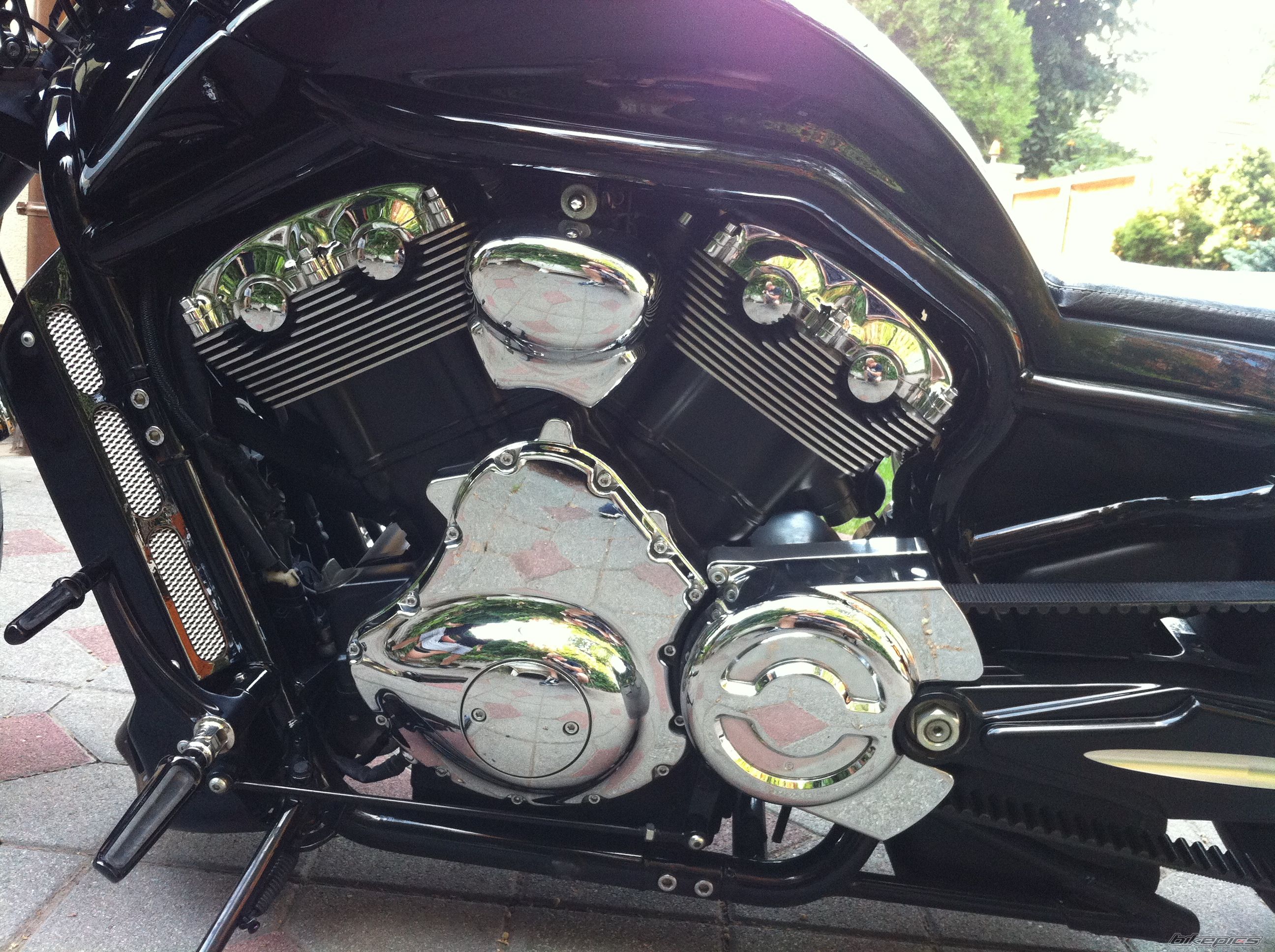 2010 HARLEY DAVIDSON CUSTOM | Picture 2577862 motorcycle photo
