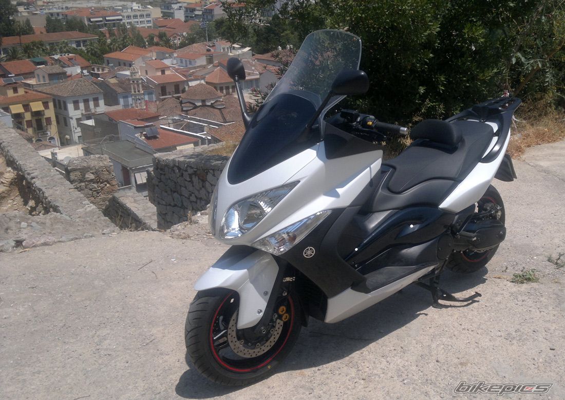 2011 YAMAHA TMAX 500 | Picture 2578048 motorcycle photo