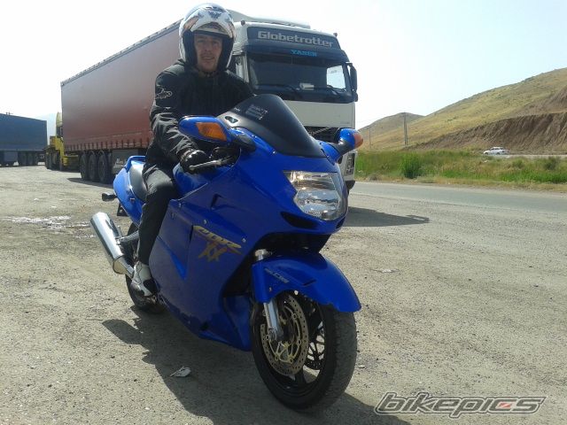 2004 HONDA CBR 1100 BLACKBIRD | Picture 2580046 motorcycle photo