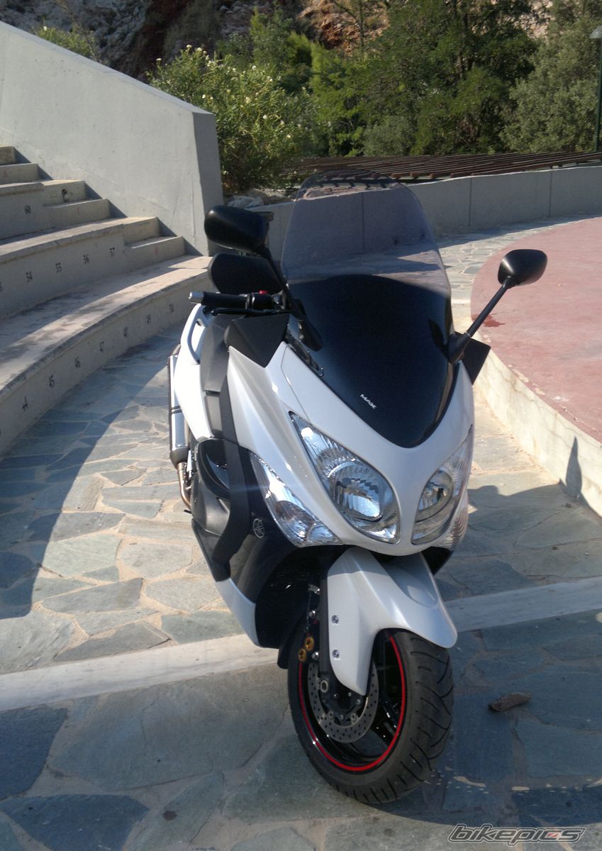 2011 YAMAHA TMAX 500 | Picture 2581594 motorcycle photo