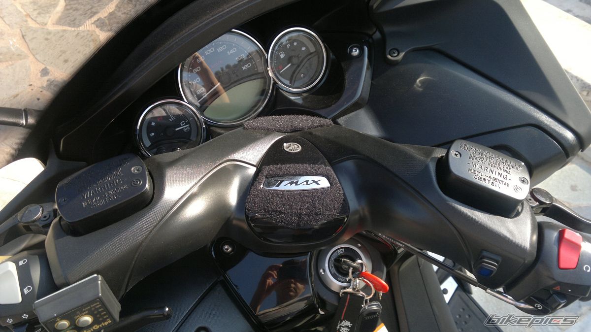 2011 YAMAHA TMAX 500 | Picture 2581606 motorcycle photo