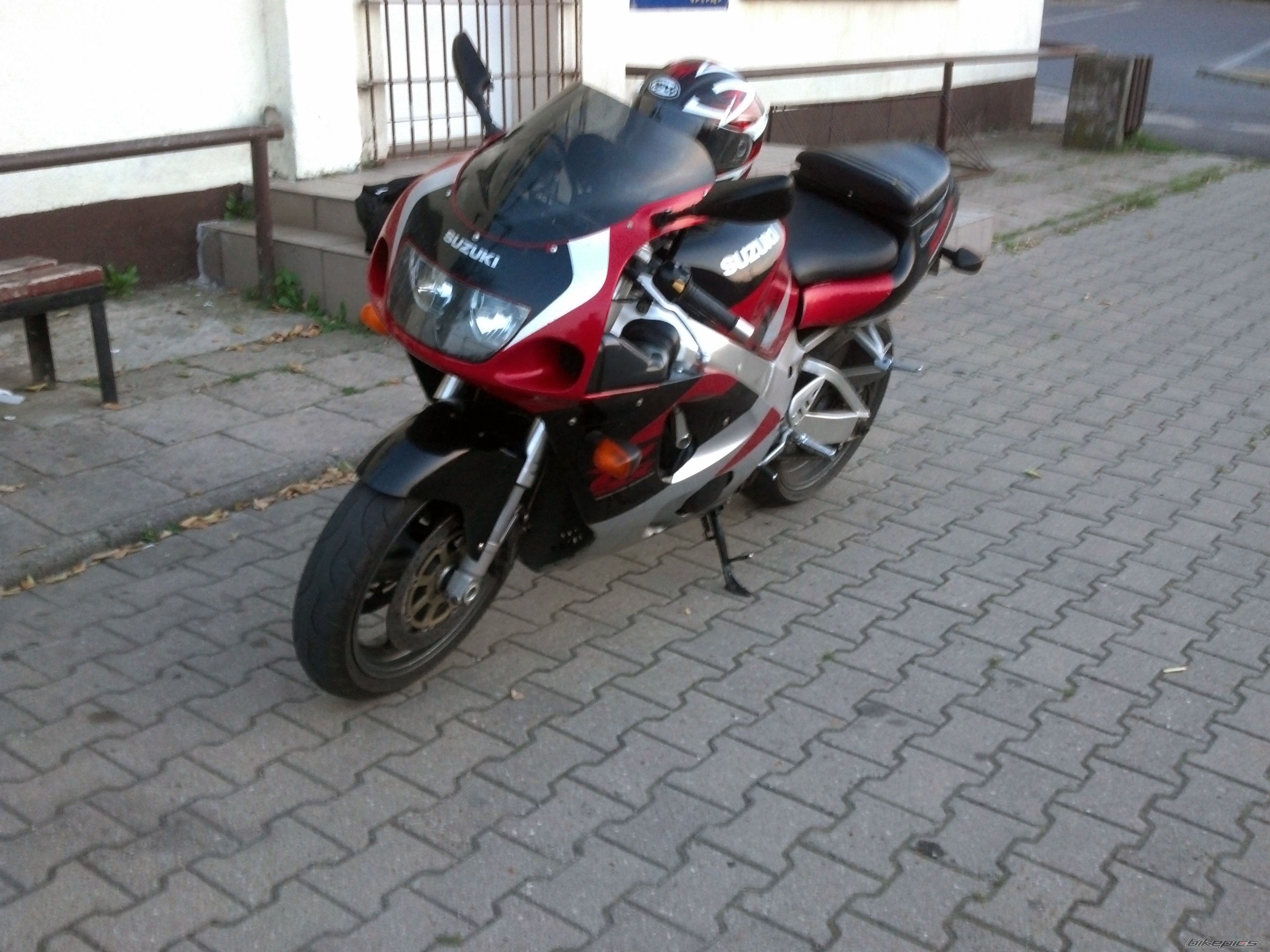1998 SUZUKI GSX R 750 | Picture 2584597 motorcycle photo