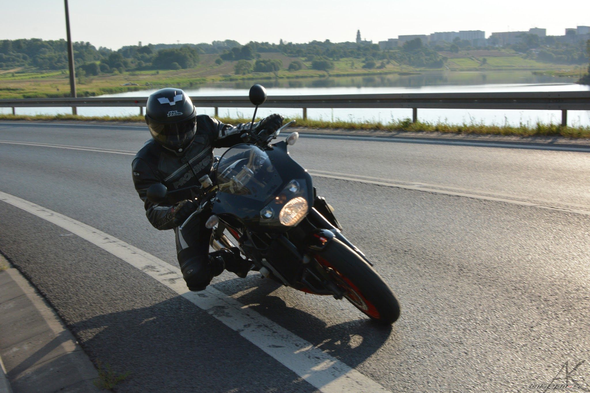 2005 APRILIA RSV MILLE TUONO | Picture 2584935 motorcycle photo