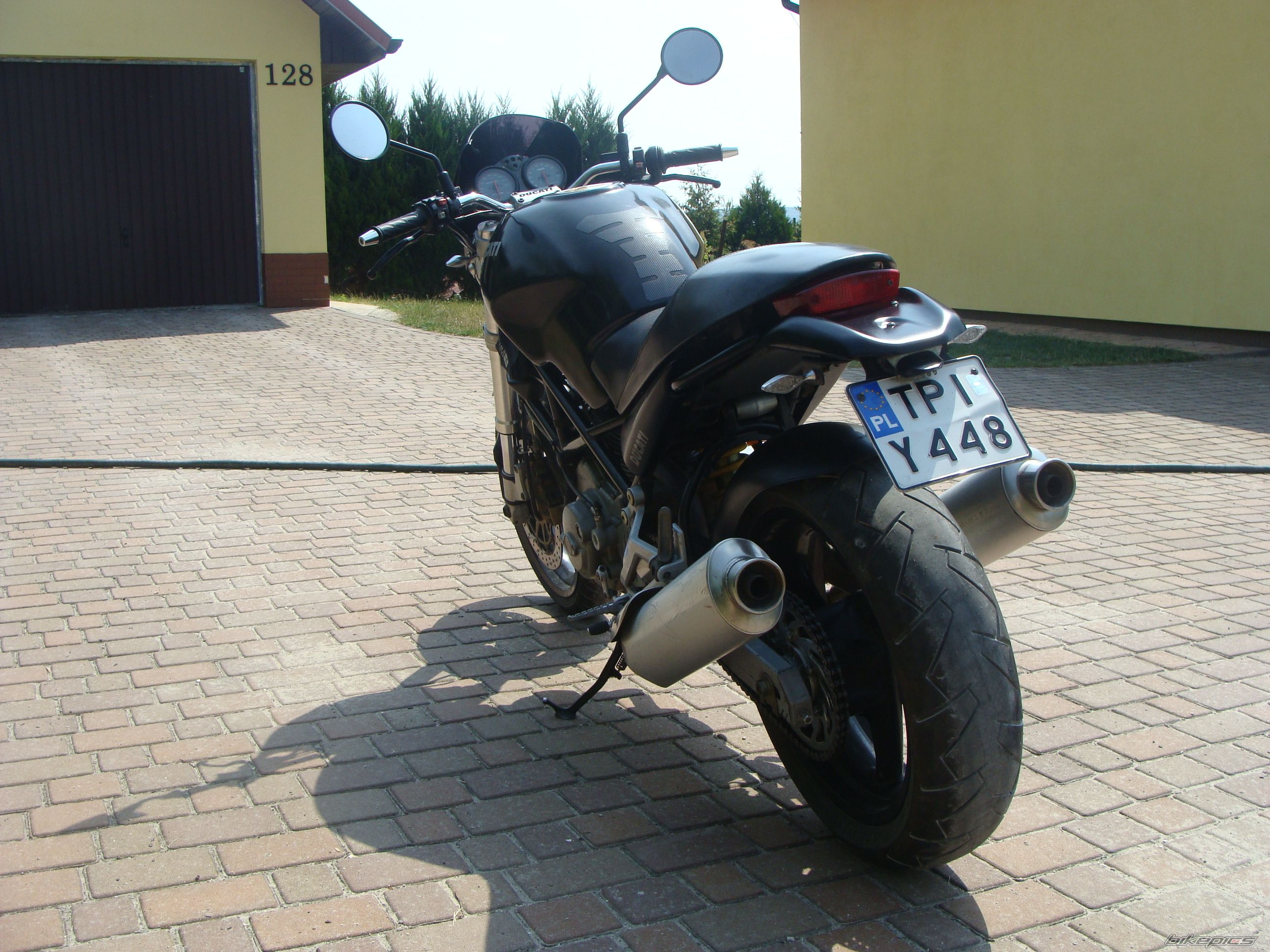 2000 DUCATI MONSTER 600 | Picture 2585379 motorcycle photo