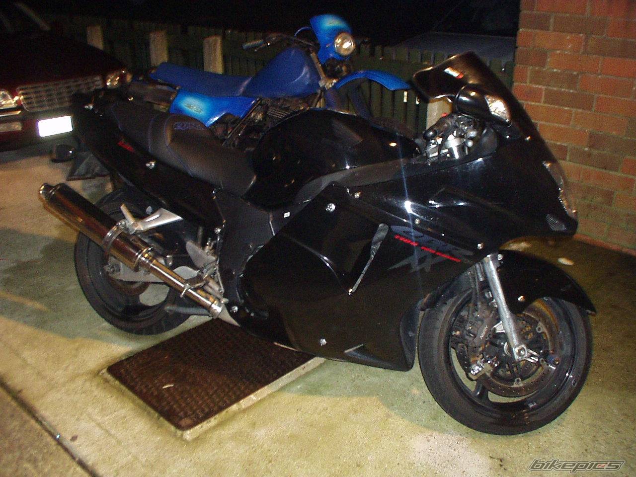 1998 HONDA CBR 1100 BLACKBIRD | Picture 258666 motorcycle photo