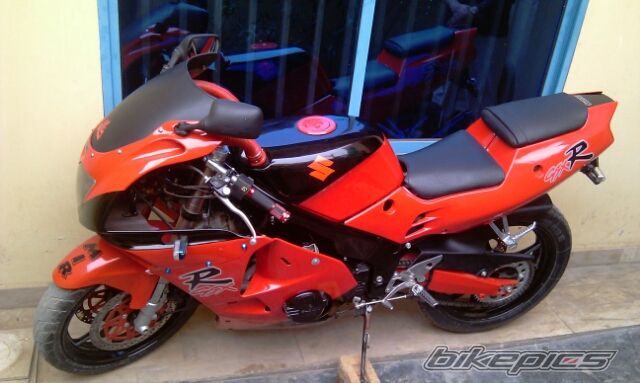 1995 SUZUKI GSX R 250 | Picture 2586853 motorcycle photo