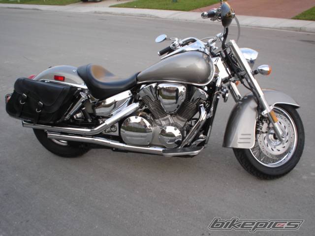 2004 HONDA VTX 1300 | Picture 258722 motorcycle photo