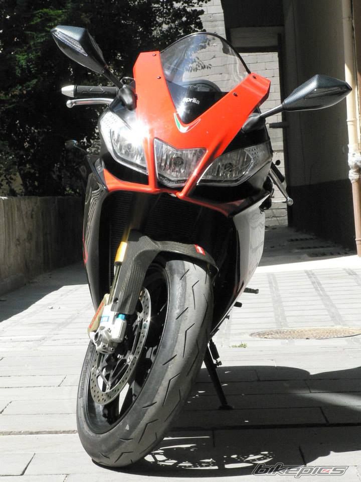 2010 APRILIA RSV4 FACTORY | Picture 2589654 motorcycle photo