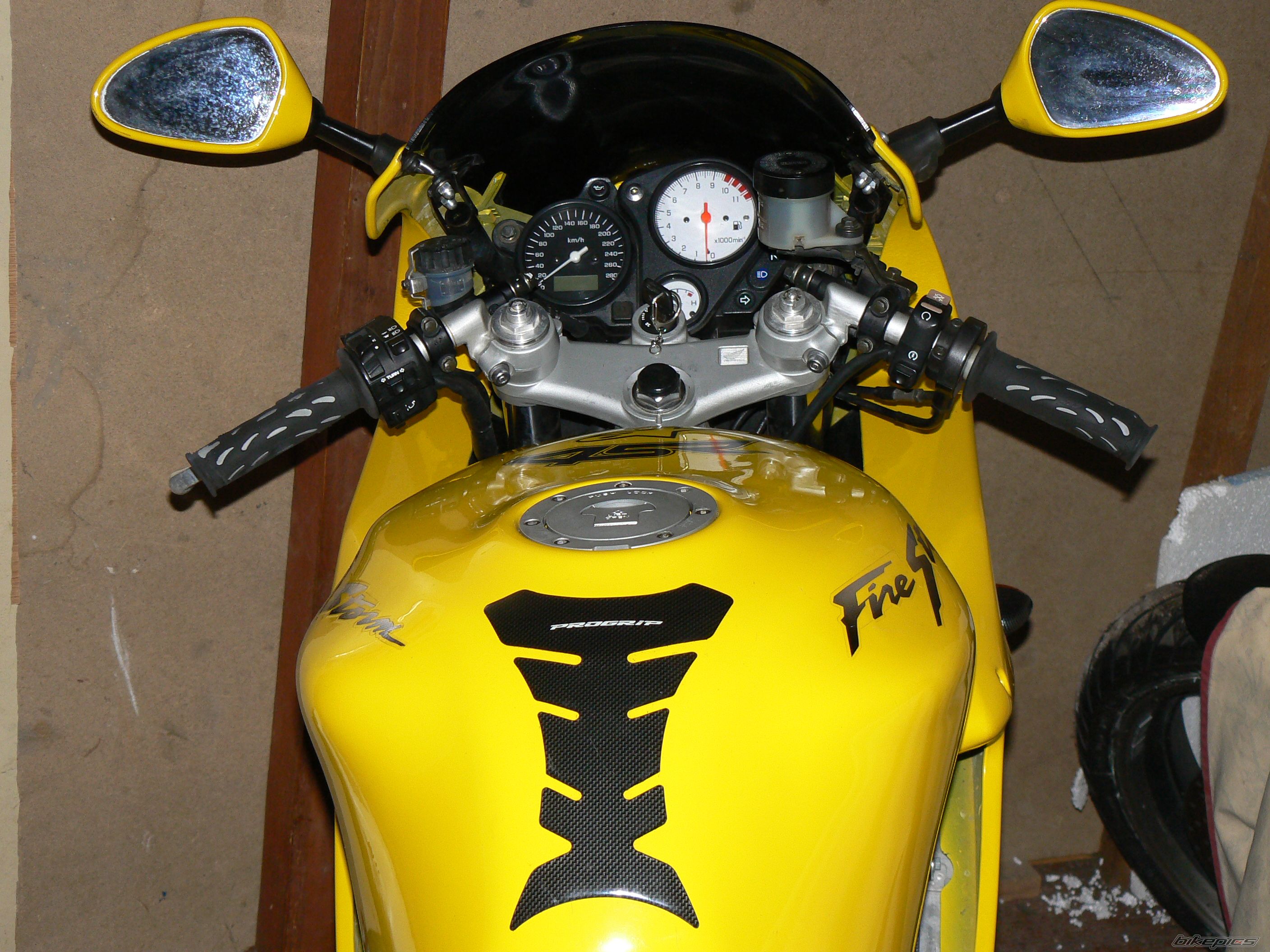 1997 HONDA VTR 1000 | Picture 2590081 motorcycle photo