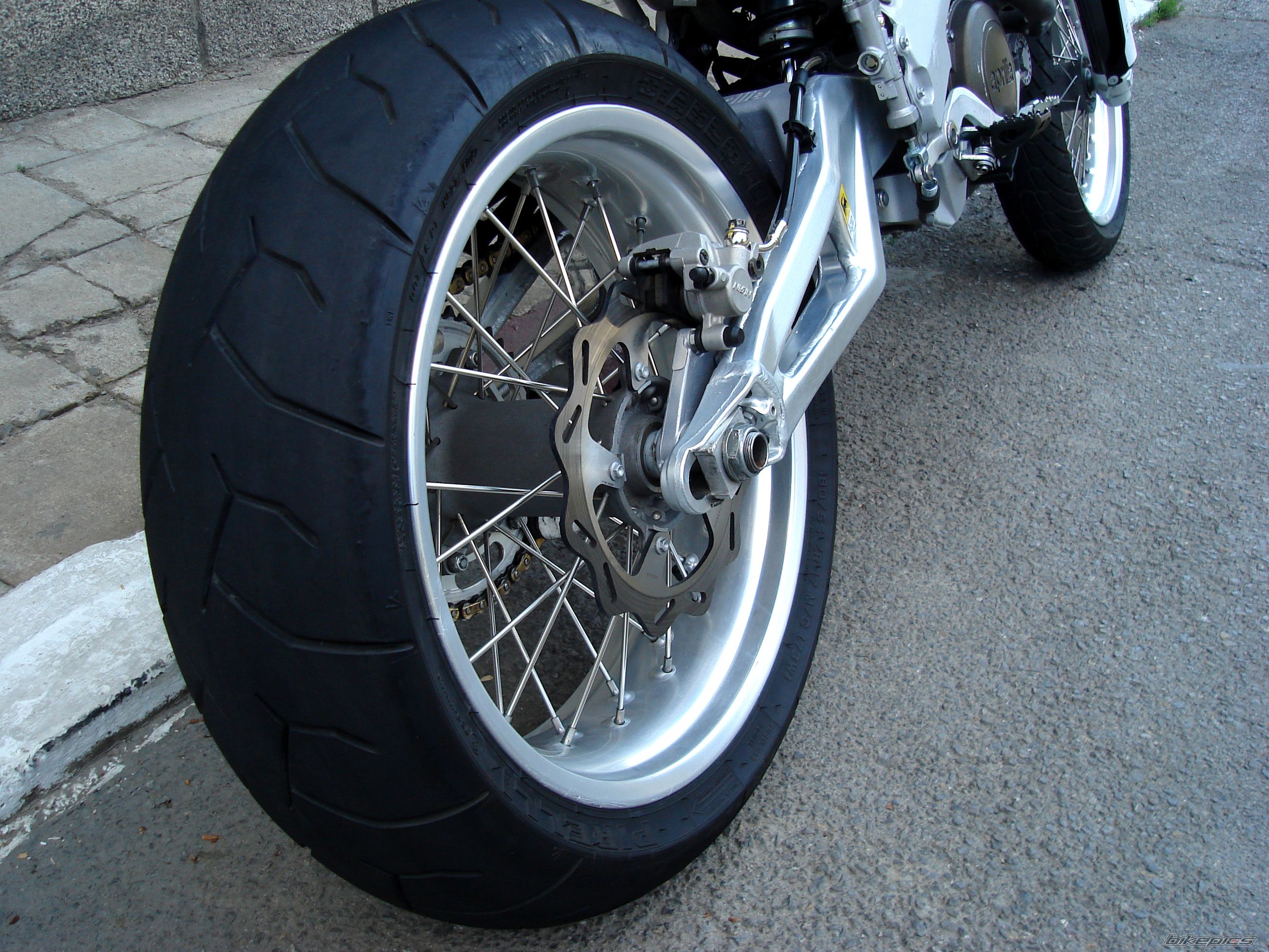 2009 APRILIA SXV 550 | Picture 2593732 motorcycle photo