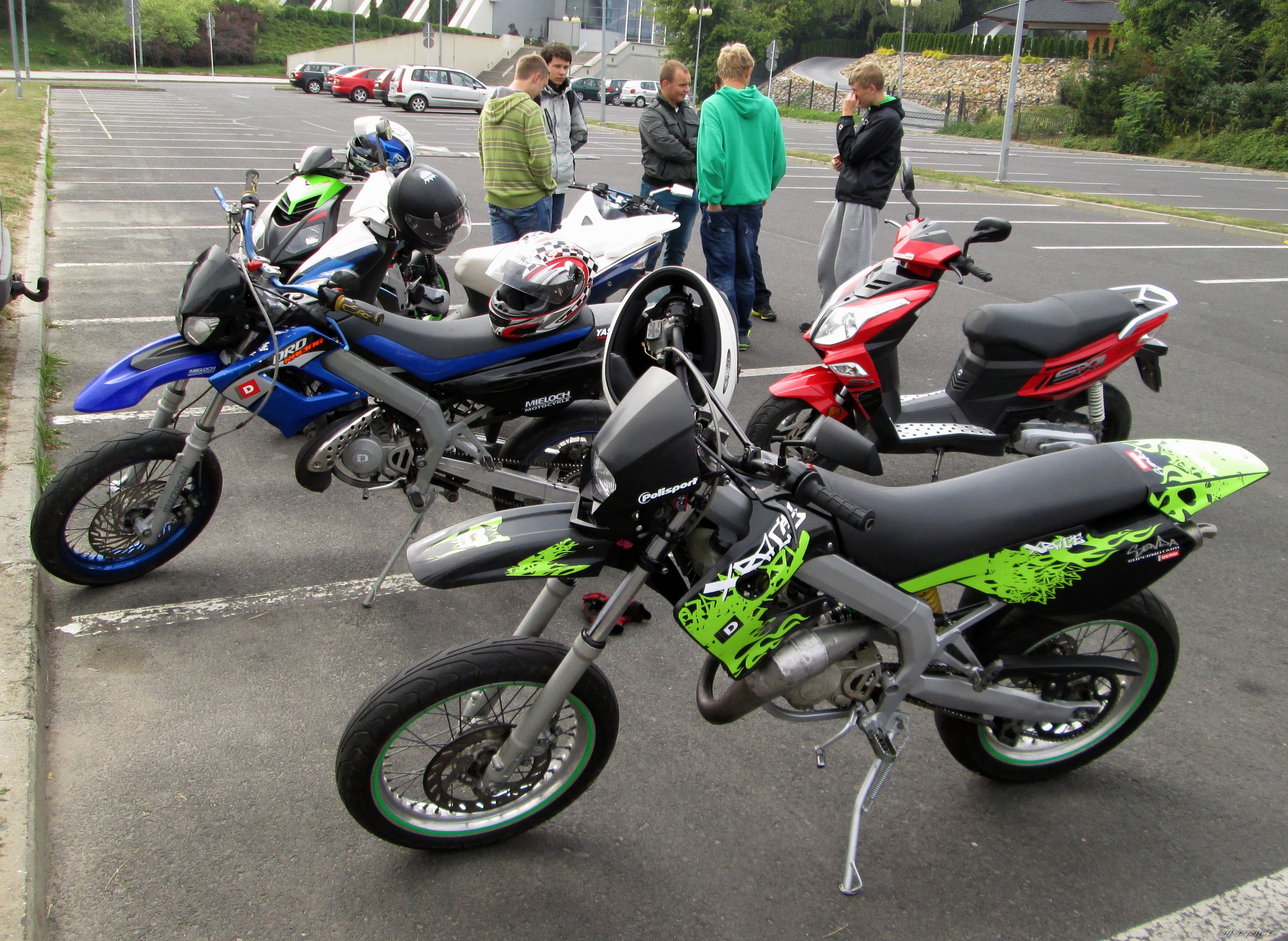 2004 DERBI SENDA XRACE SM 50 | Picture 2593843 motorcycle photo