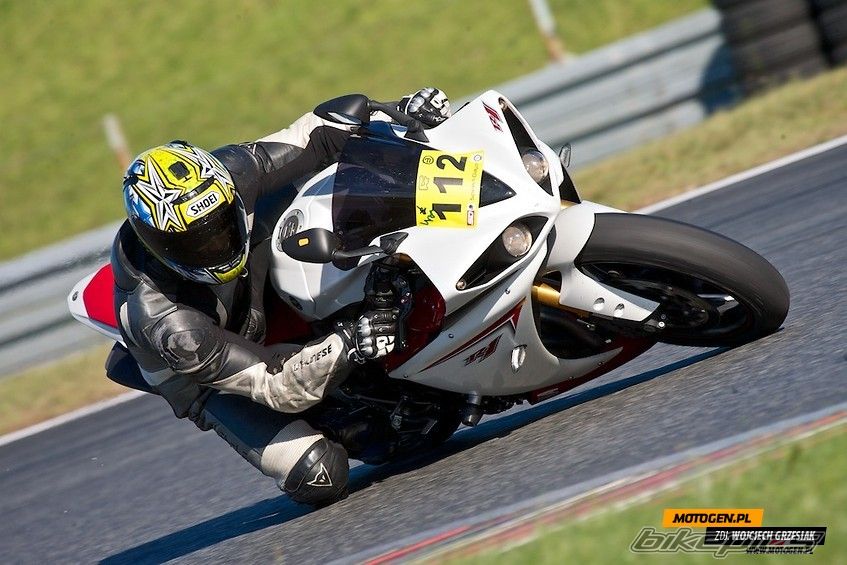 2009 YAMAHA R1 | Picture 2595046 motorcycle photo