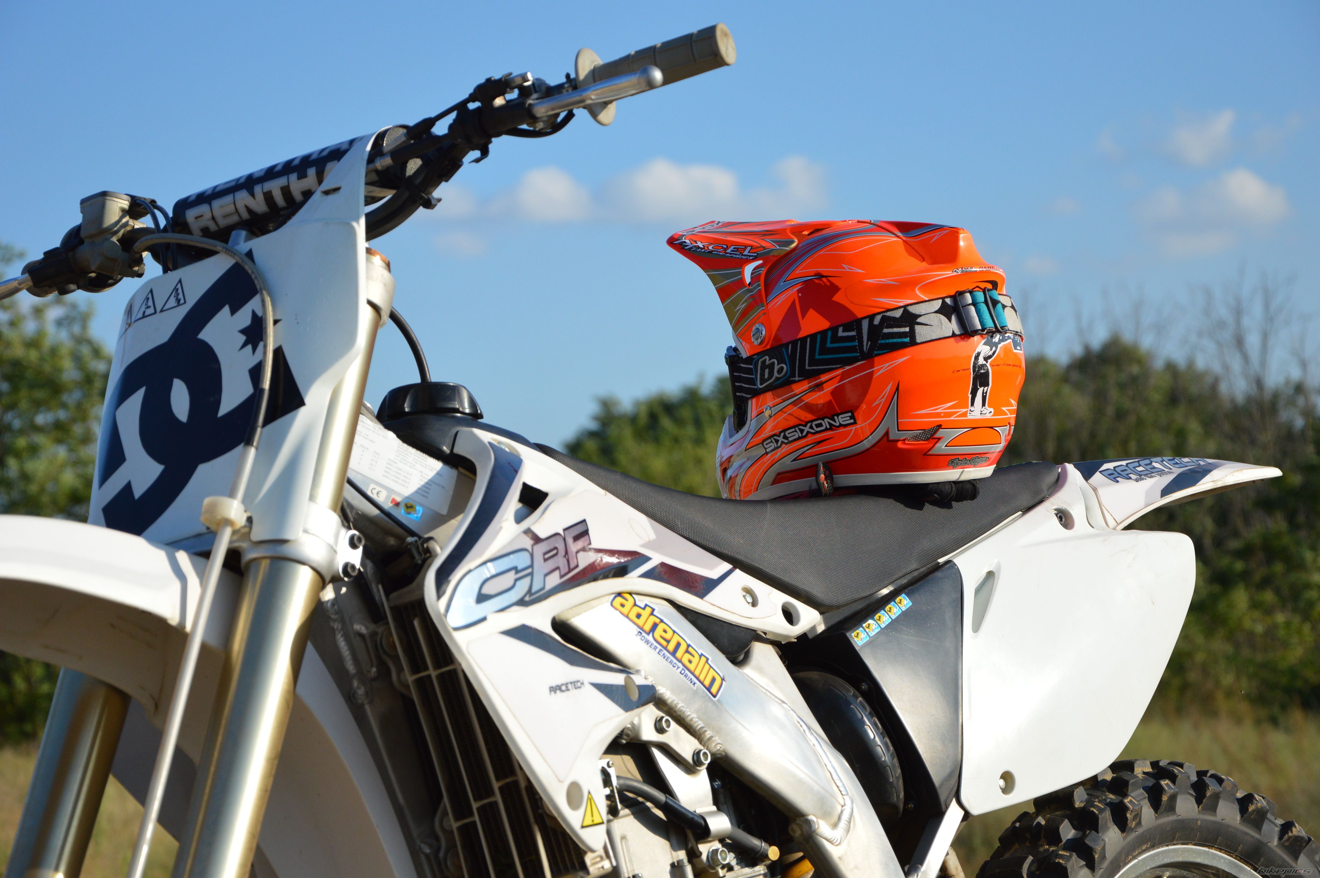 2004 HONDA CRF 450 | Picture 2598112 motorcycle photo