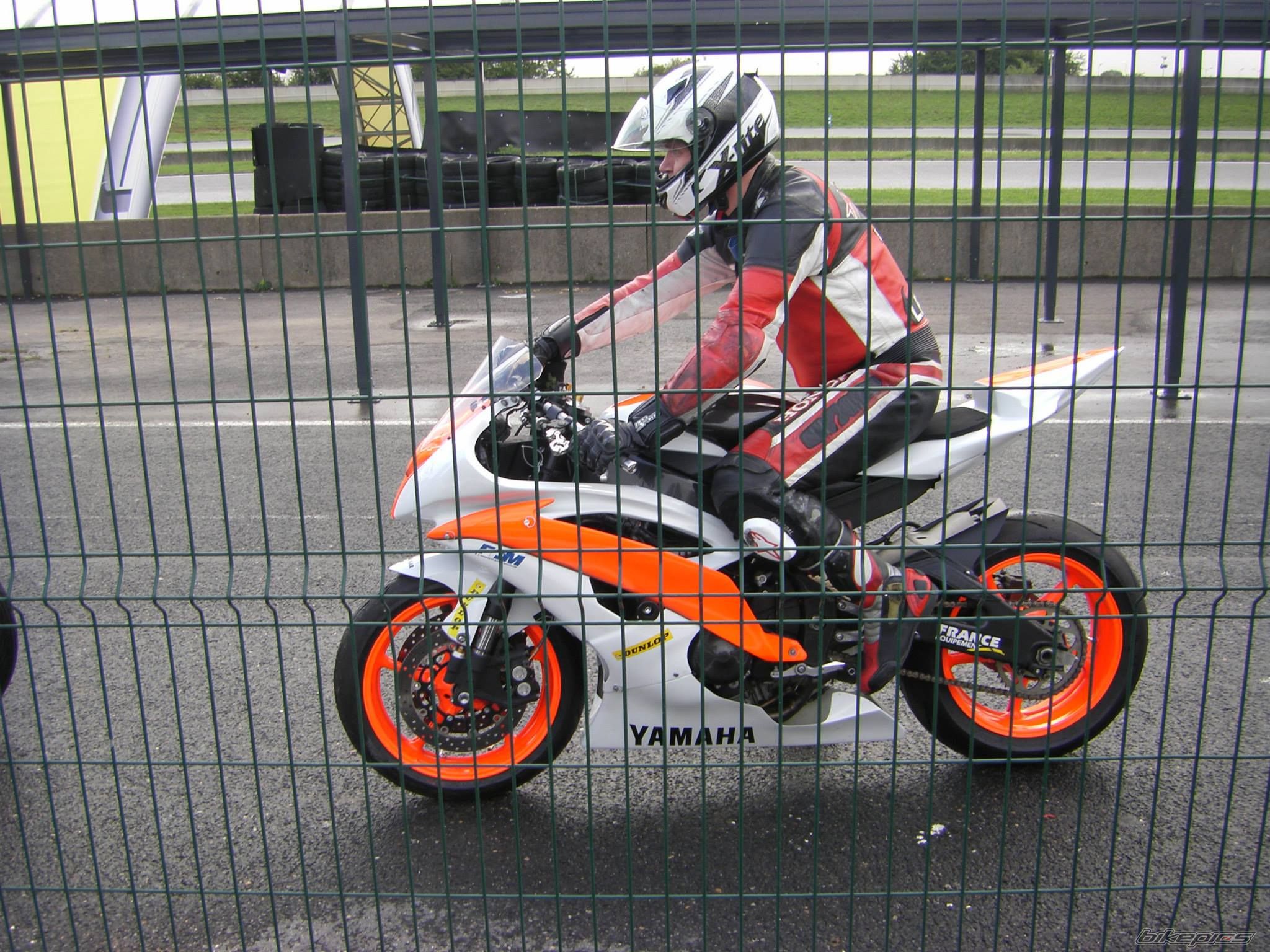 2010 YAMAHA R6 | Picture 2598981 motorcycle photo