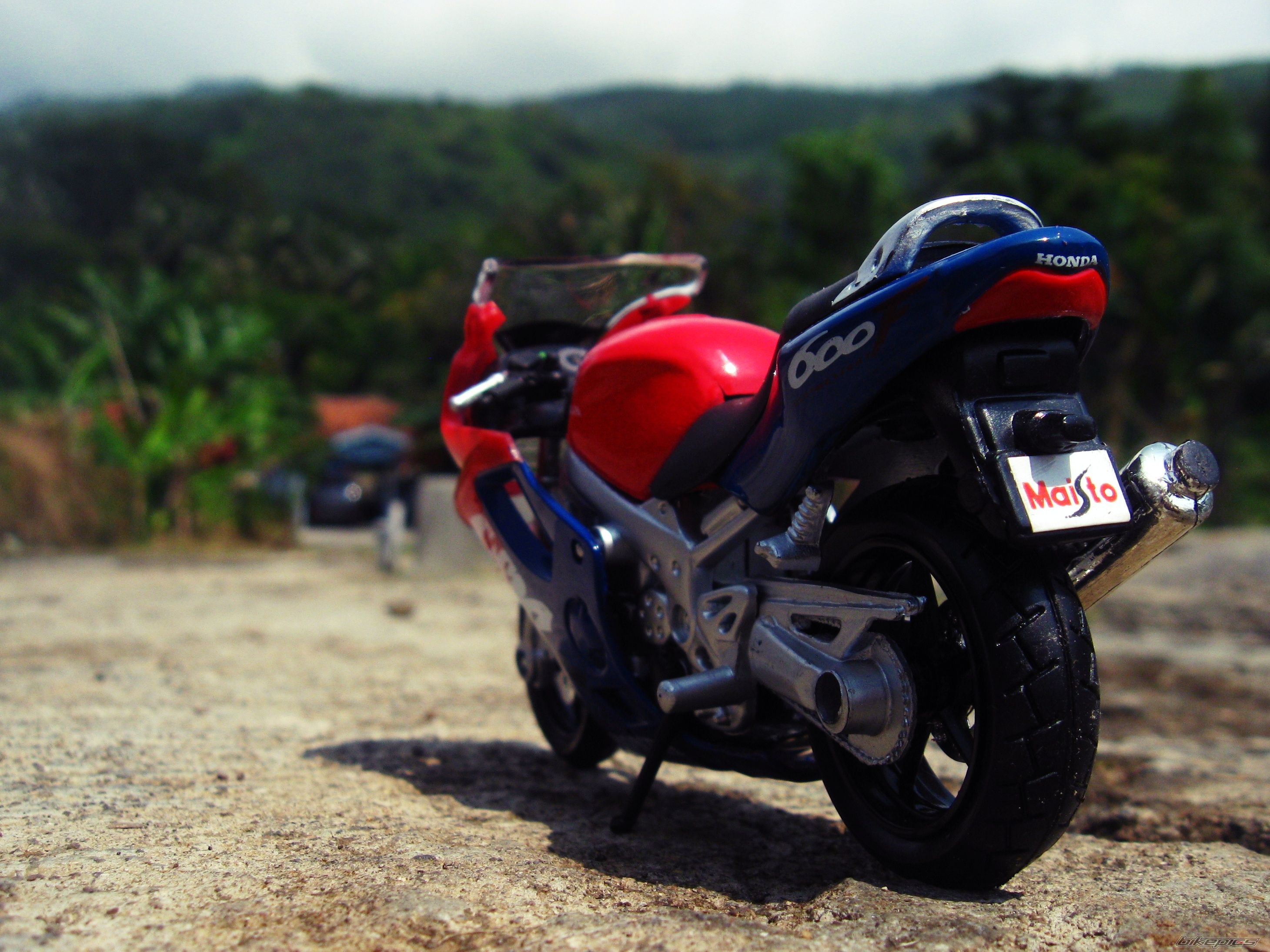 1999 HONDA CBR 600 F4 | Picture 2604375 motorcycle photo