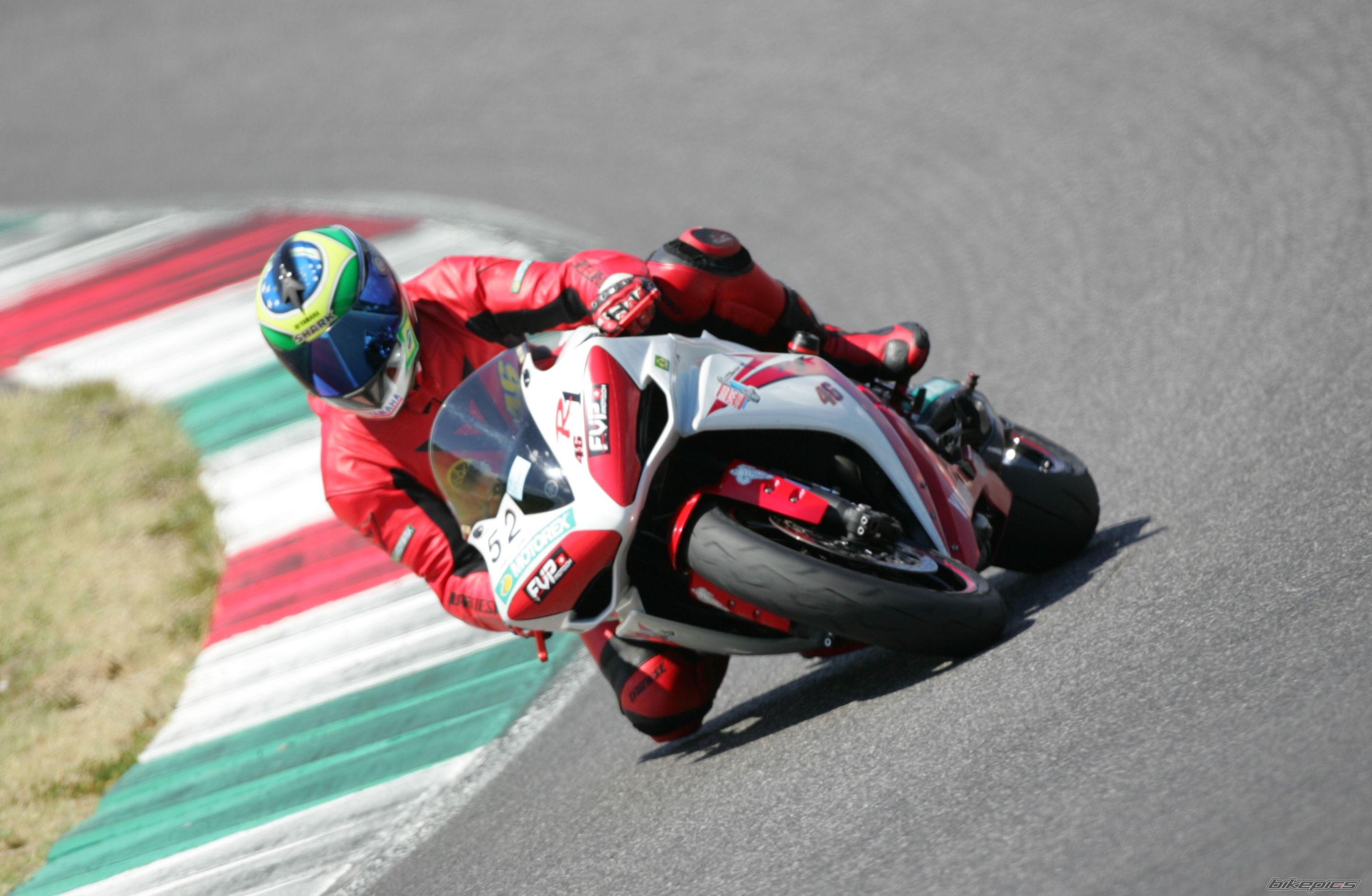 2007 YAMAHA YZF R1 | Picture 2605014 motorcycle photo
