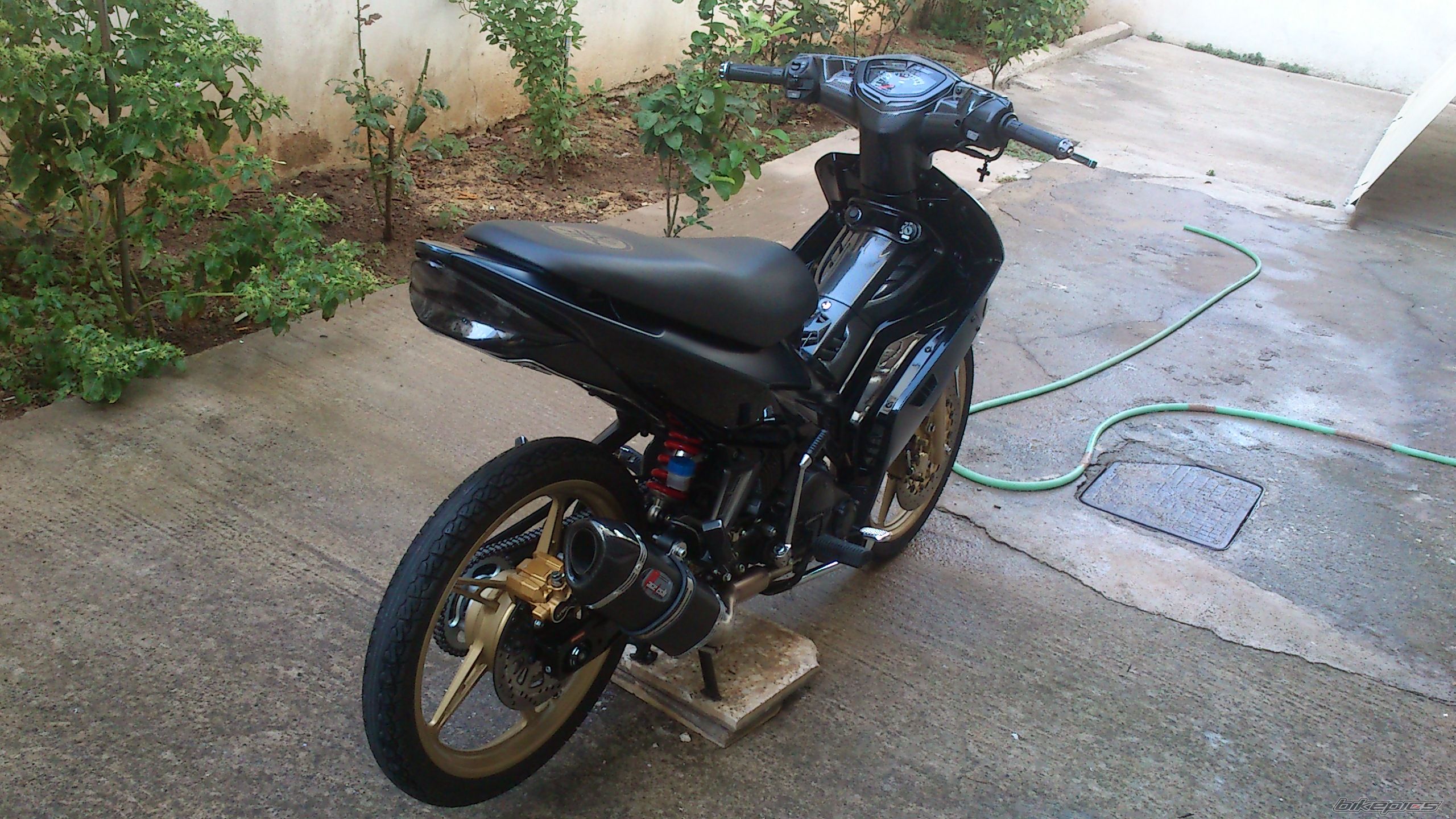 2010 YAMAHA CRYPTON X | Picture 2605802 motorcycle photo