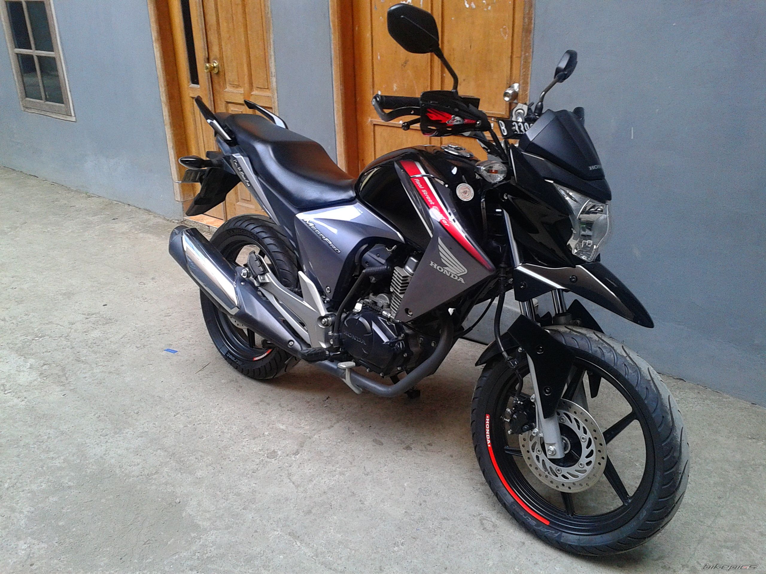 2012 HONDA NEW MEGAPRO 150 | Picture 2606595 motorcycle photo
