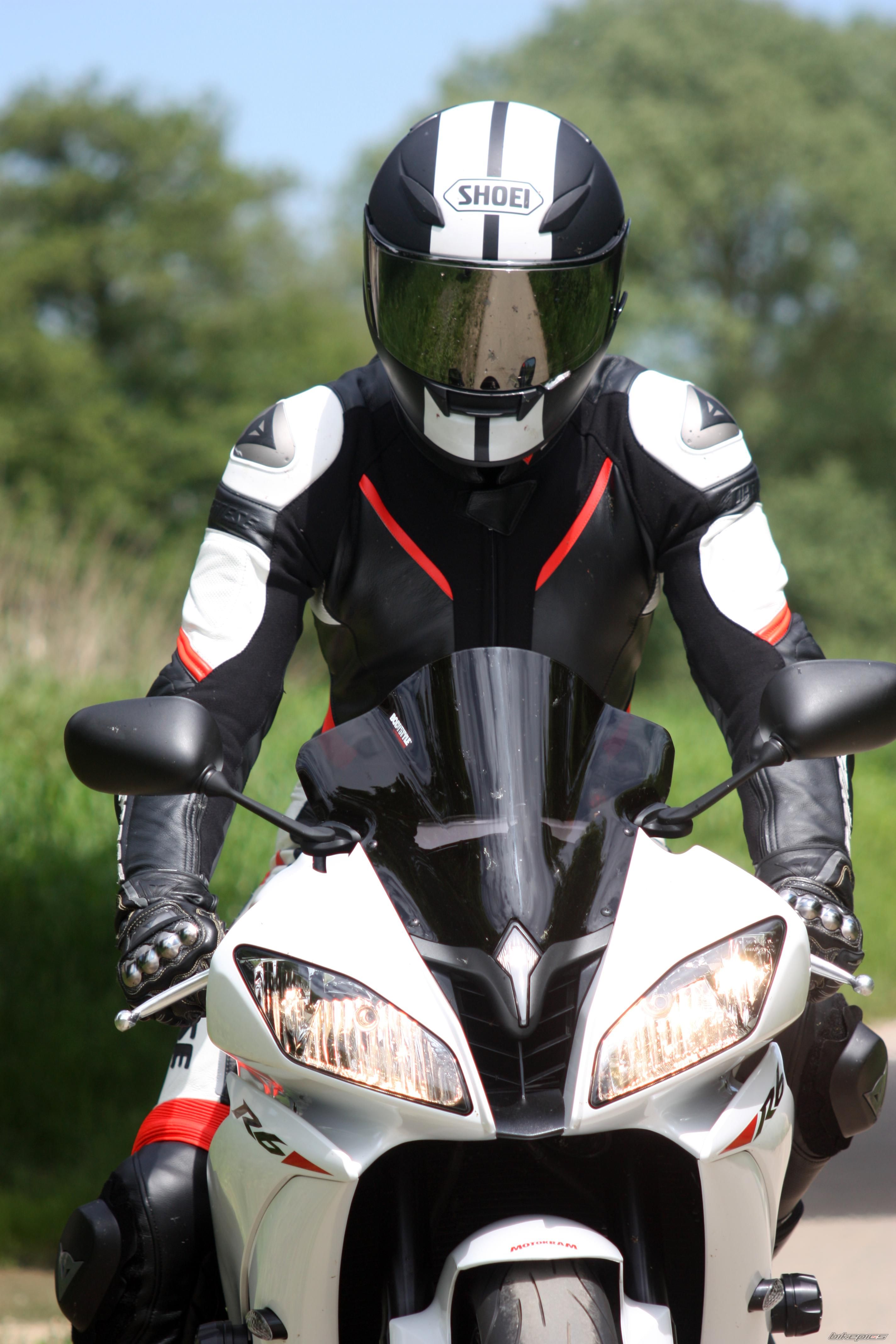 2010 YAMAHA YZF R6 | Picture 2610504 motorcycle photo