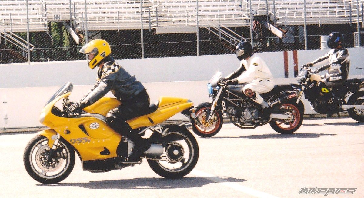2001 TRIUMPH DAYTONA 955I | Picture 2610580 motorcycle photo
