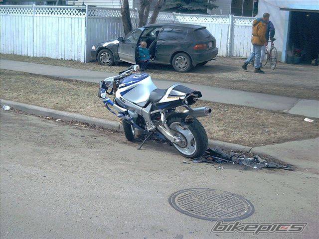 2001 SUZUKI GSX R 1000 | Picture 26106 motorcycle photo