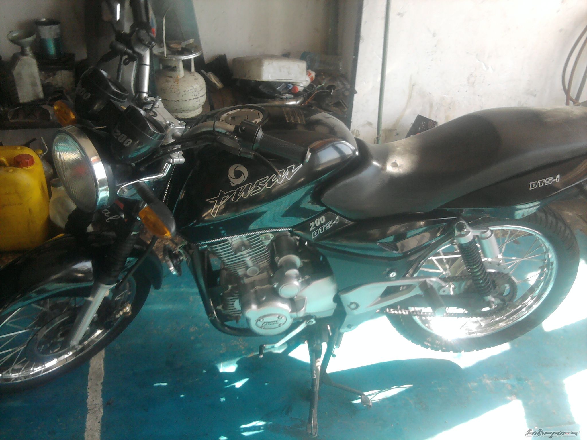 2011 BAJAJ PULSAR 180 | Picture 2610760 motorcycle photo